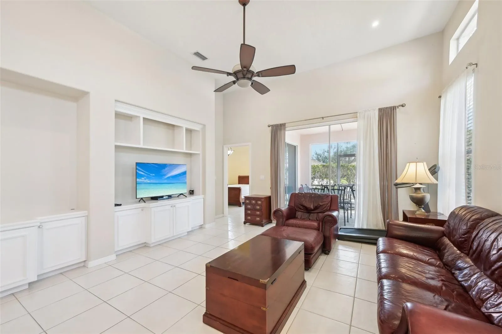 3829 ALAMANDA DR