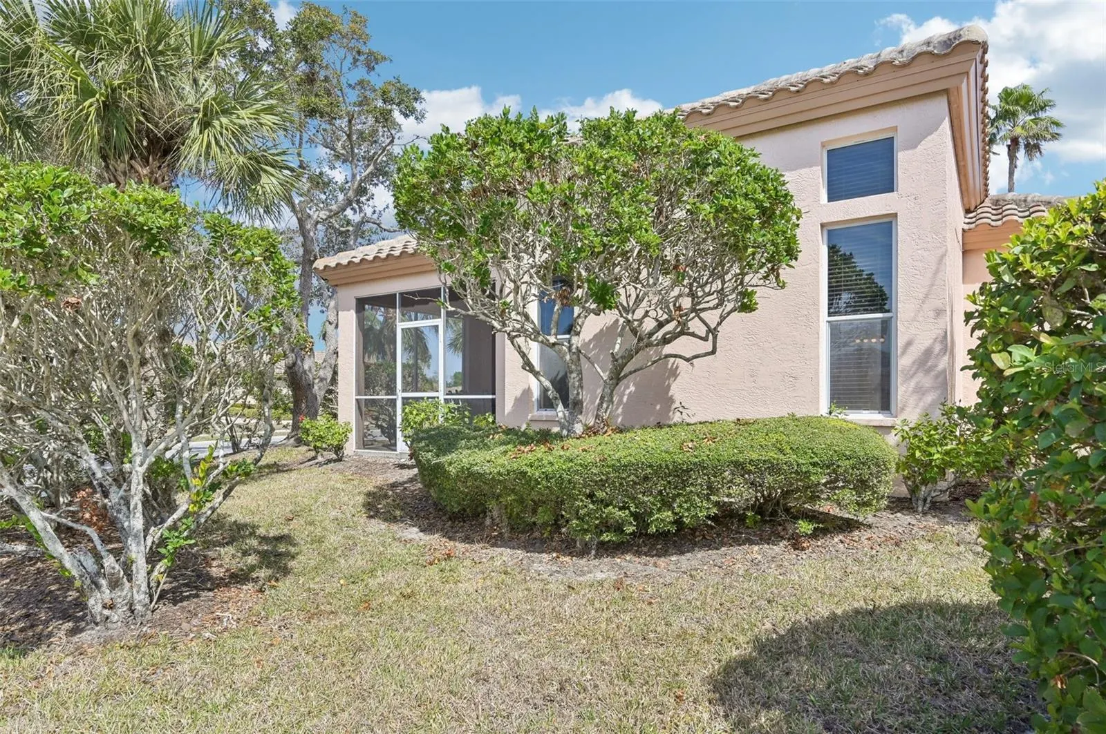 3829 ALAMANDA DR