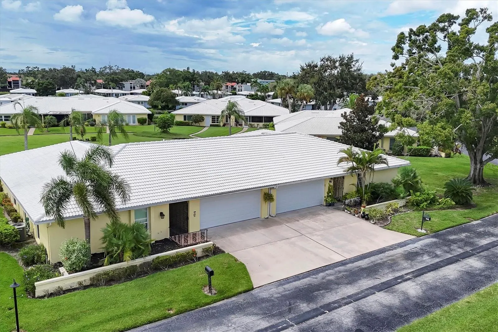 3712 HAMPSHIRE LN #5623, #5623