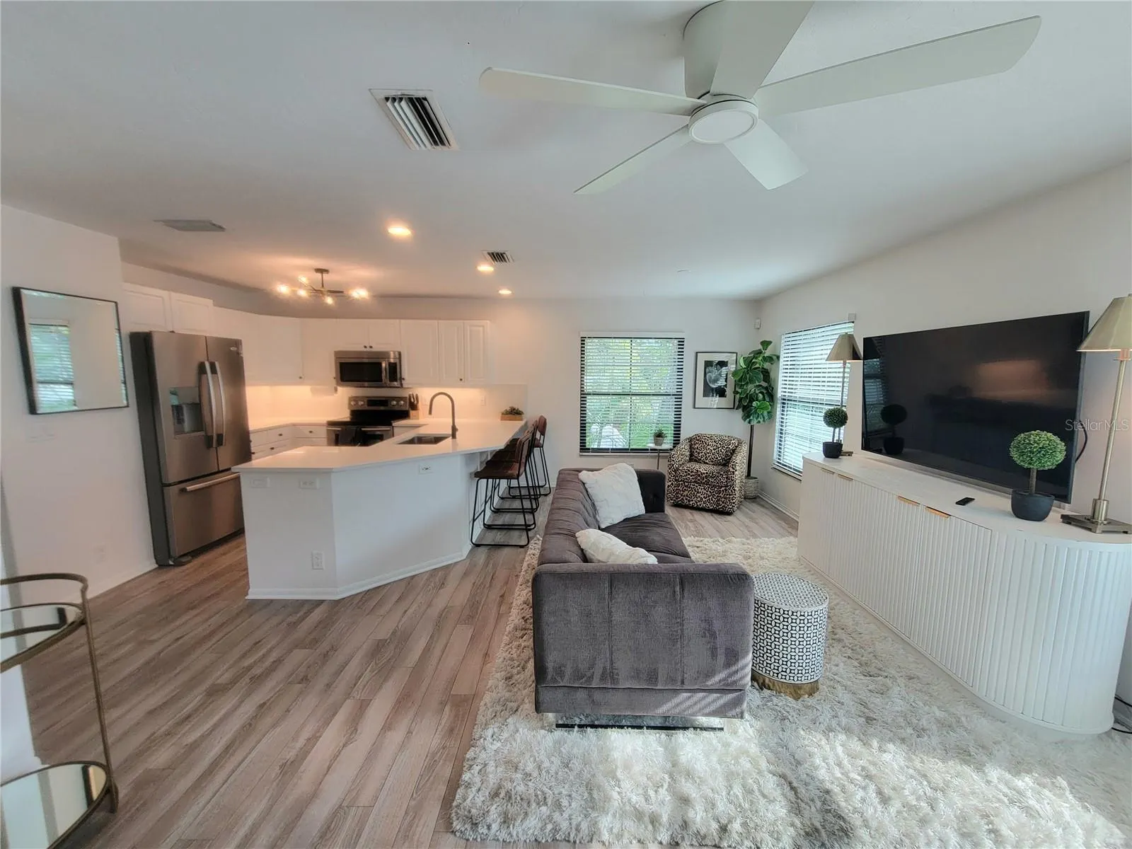 252 S LINKS AVE #2nd Floor, #2nd Floor