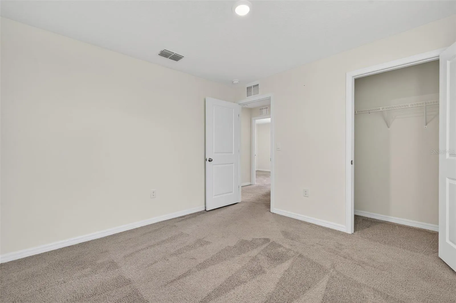 3819 MANNERED GOLD AVE