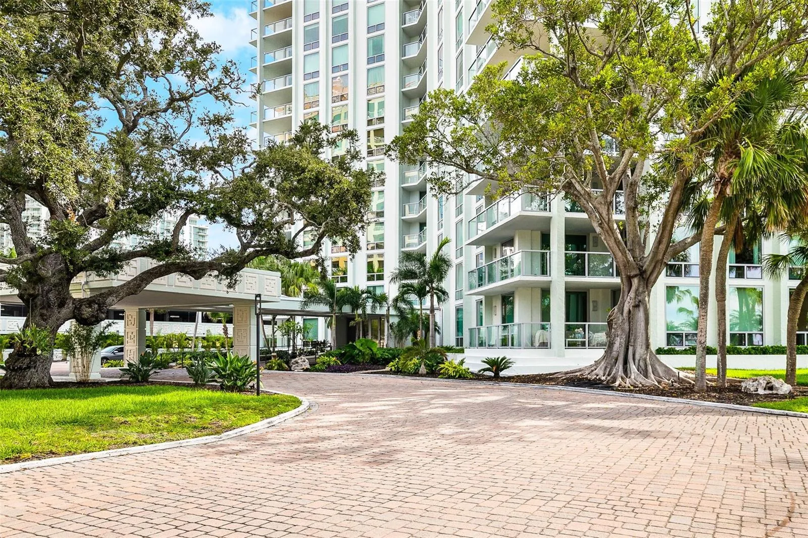 1111 N GULFSTREAM AVE #10E, #10E