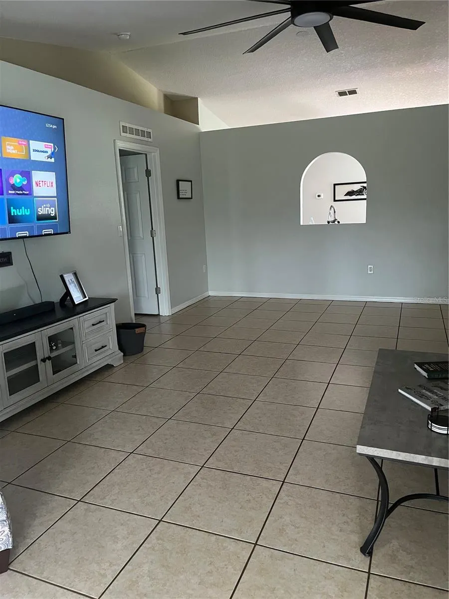 2315 SNOWFLAKE LN