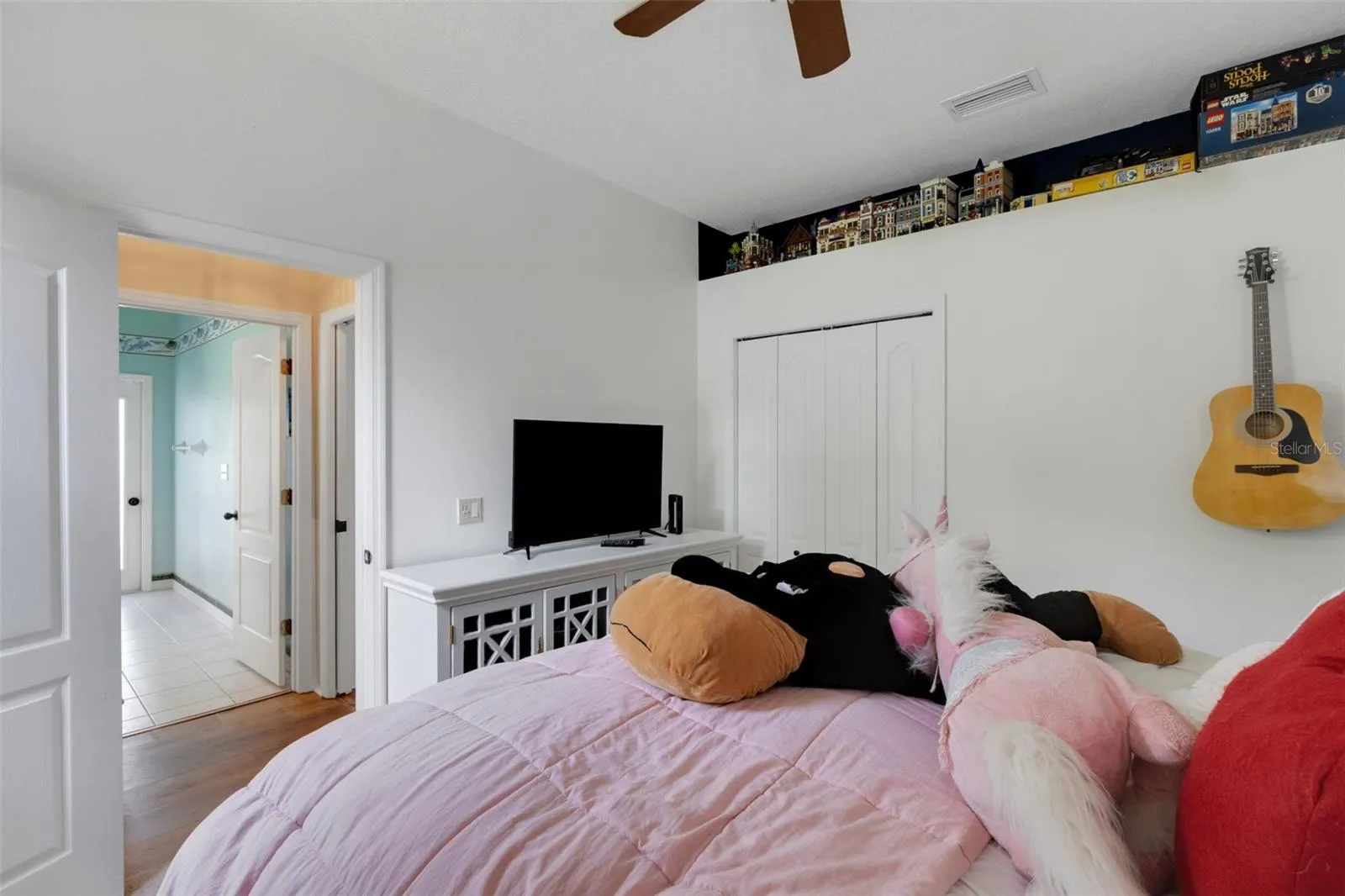5232 CREEKSIDE TRL