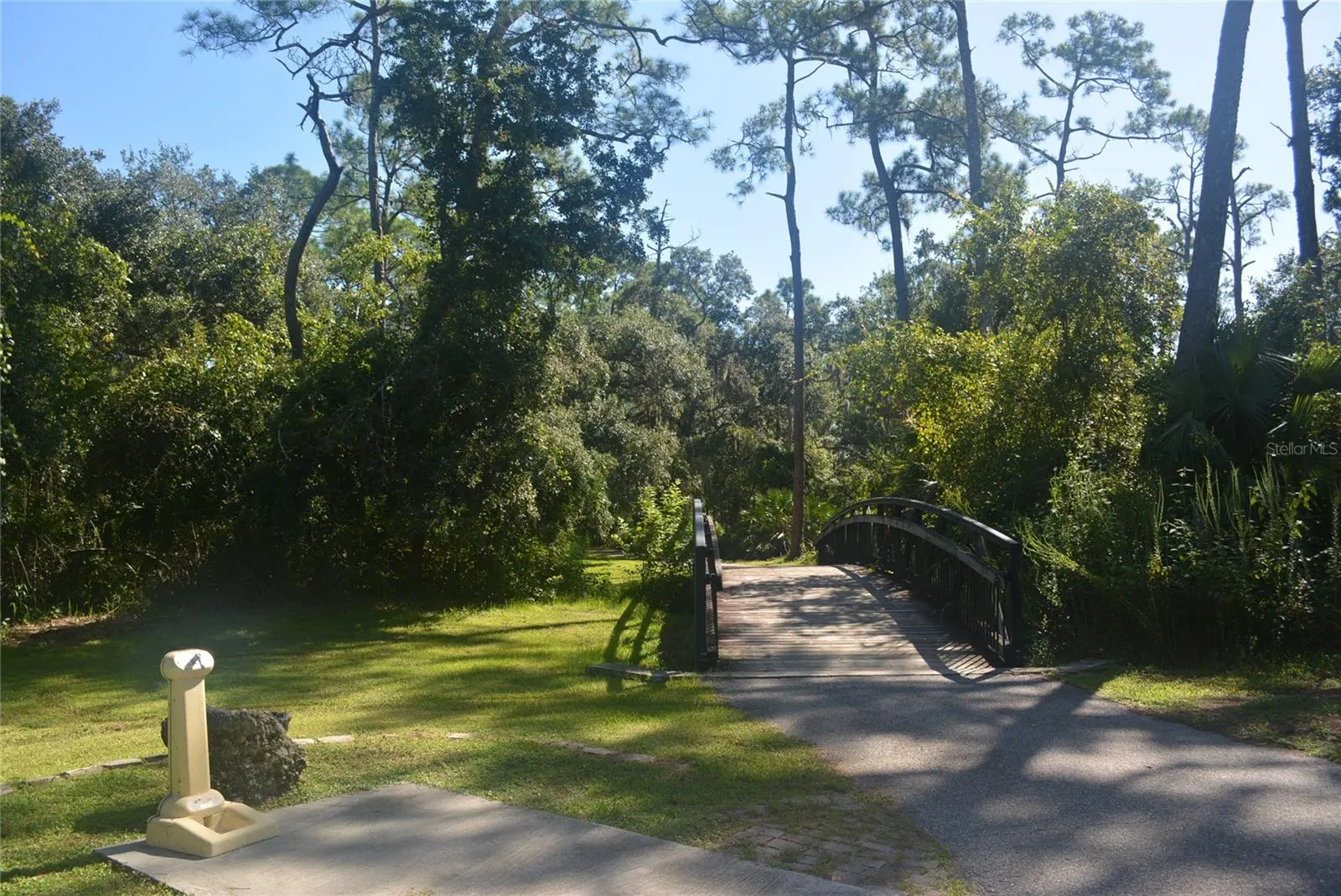 5232 CREEKSIDE TRL