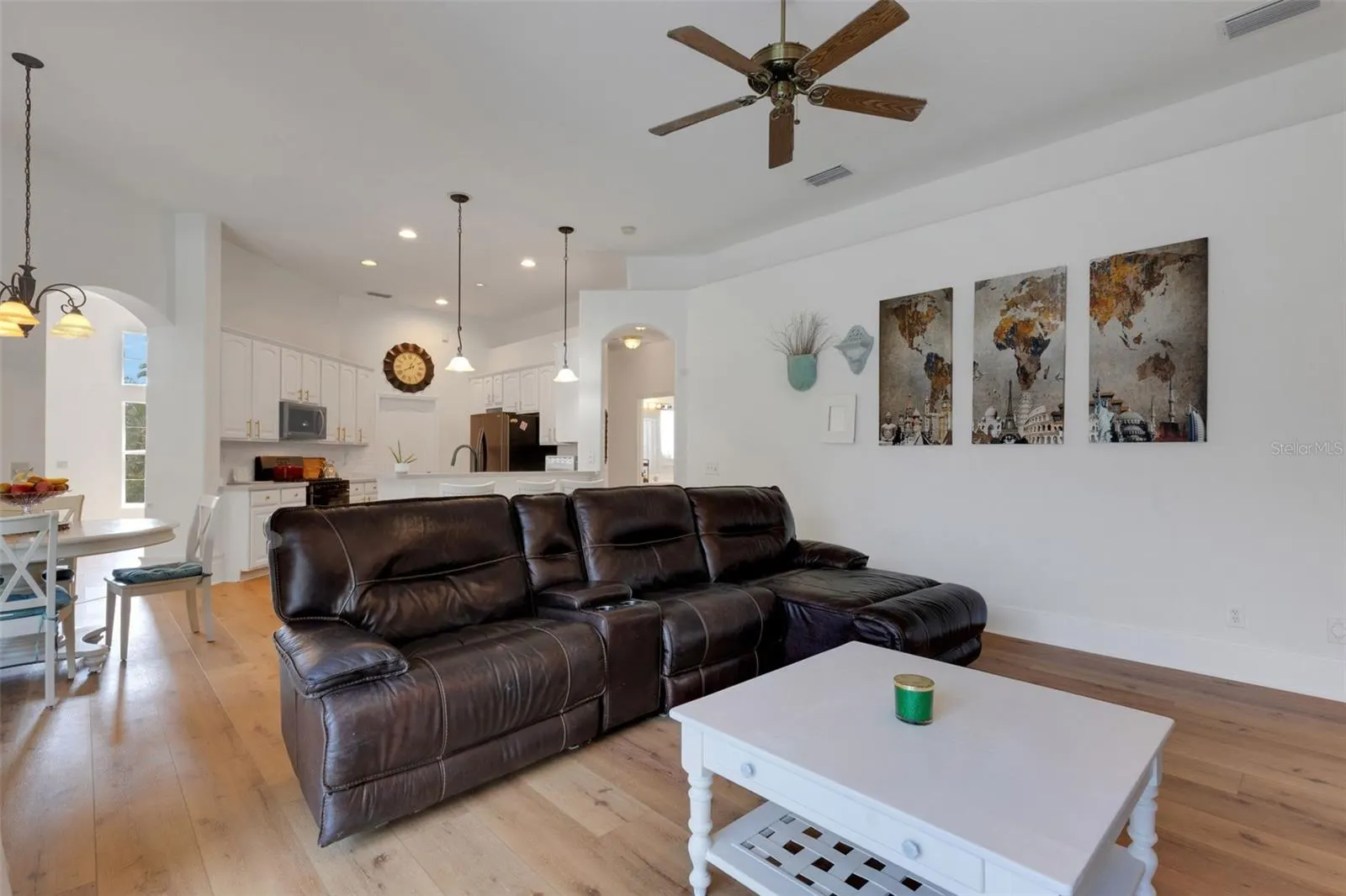 5232 CREEKSIDE TRL