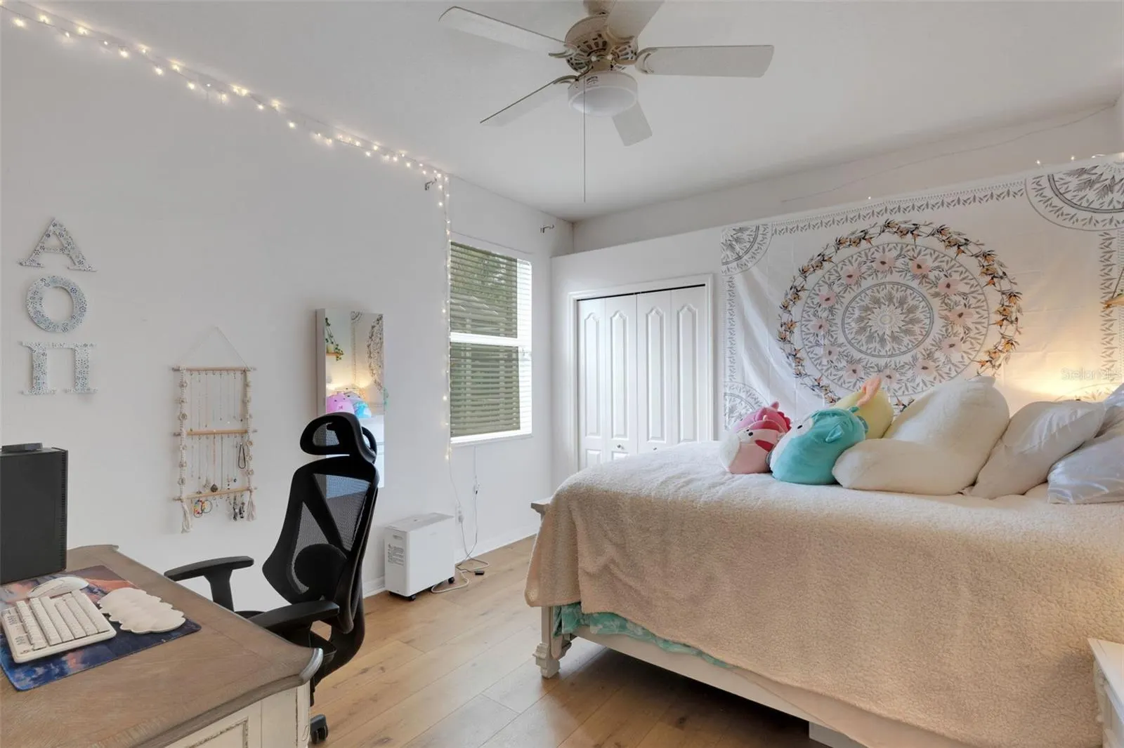 5232 CREEKSIDE TRL