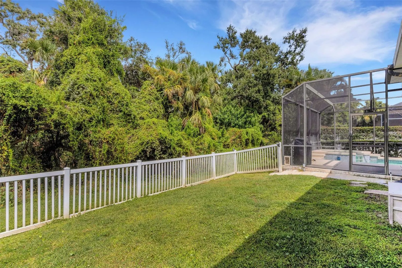 5232 CREEKSIDE TRL