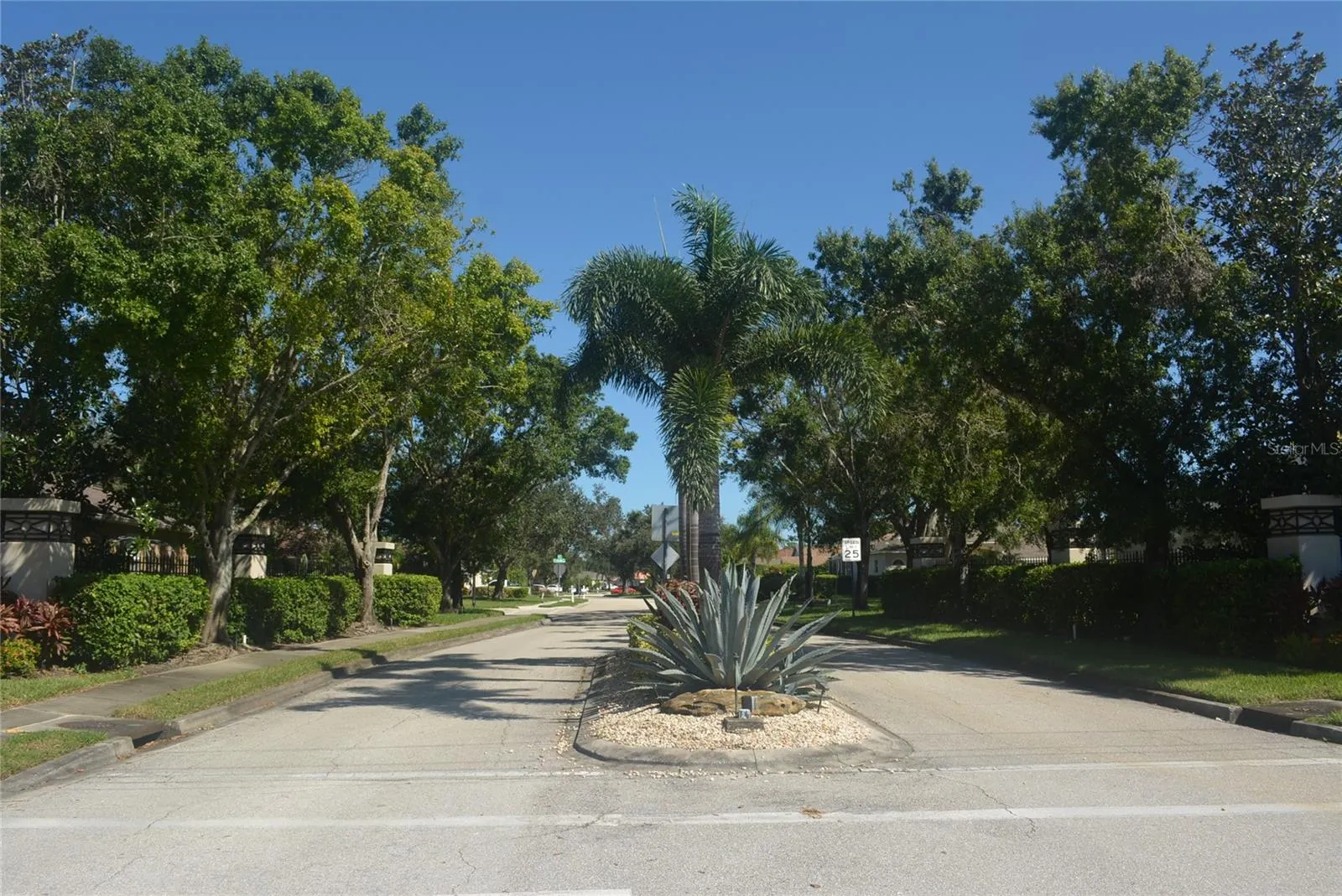 5232 CREEKSIDE TRL