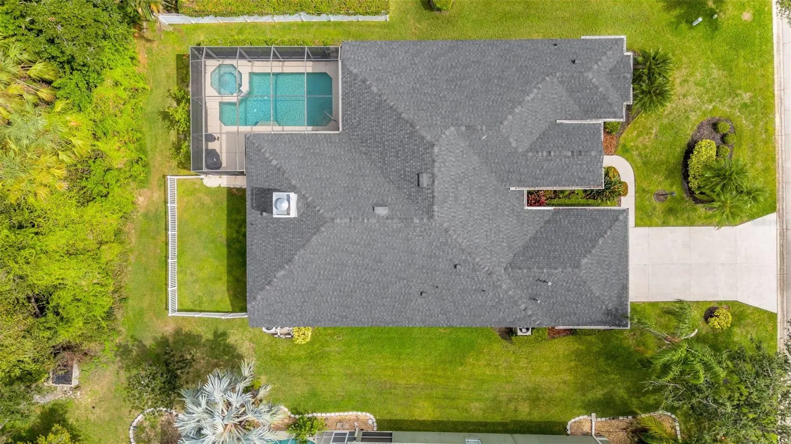 5232 CREEKSIDE TRL
