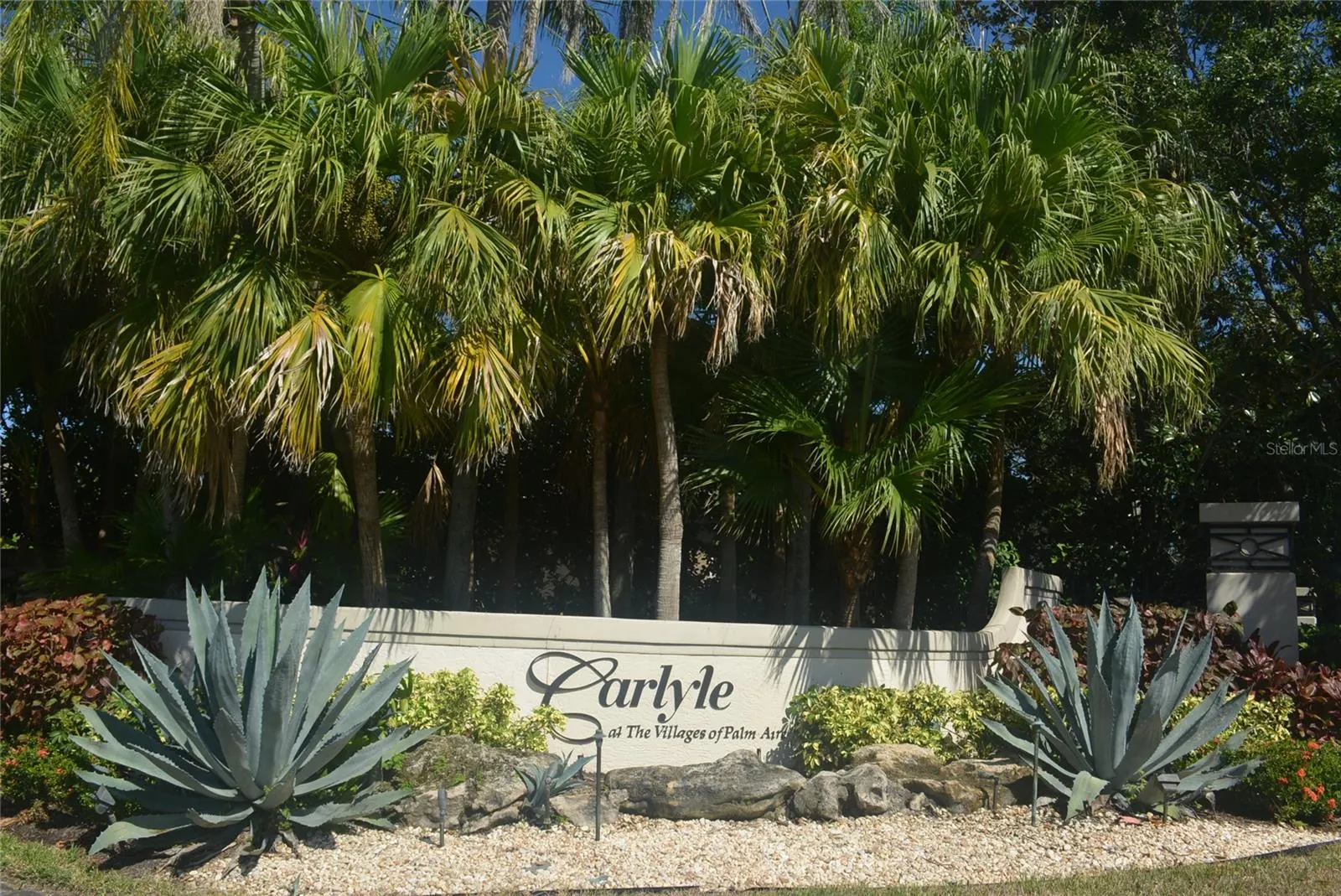 5232 CREEKSIDE TRL