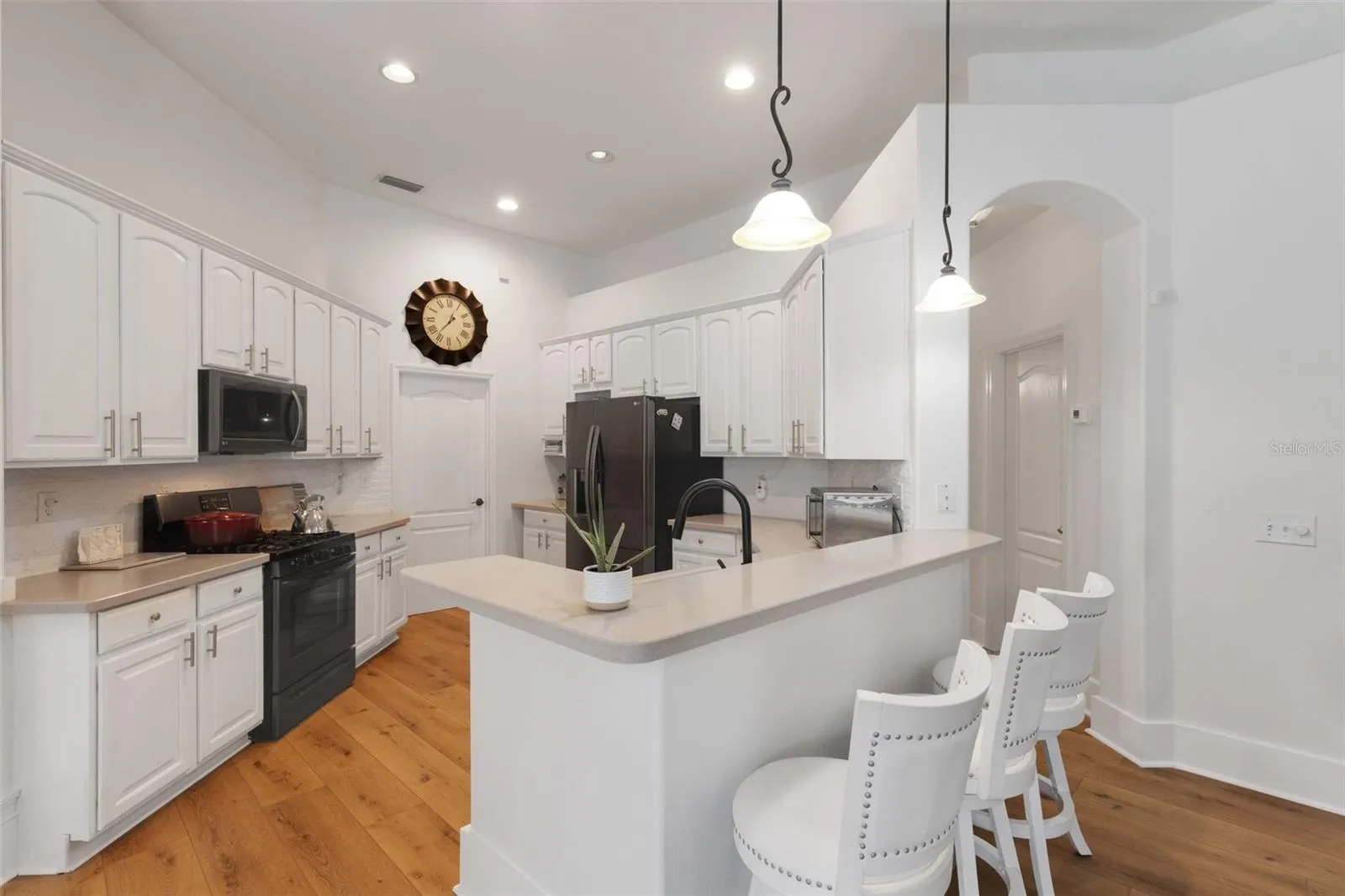 5232 CREEKSIDE TRL