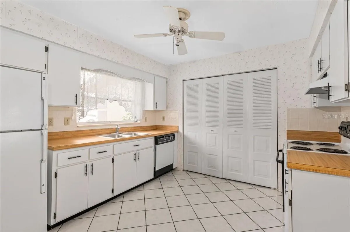 4542 PAWNEE TRL #196, #196