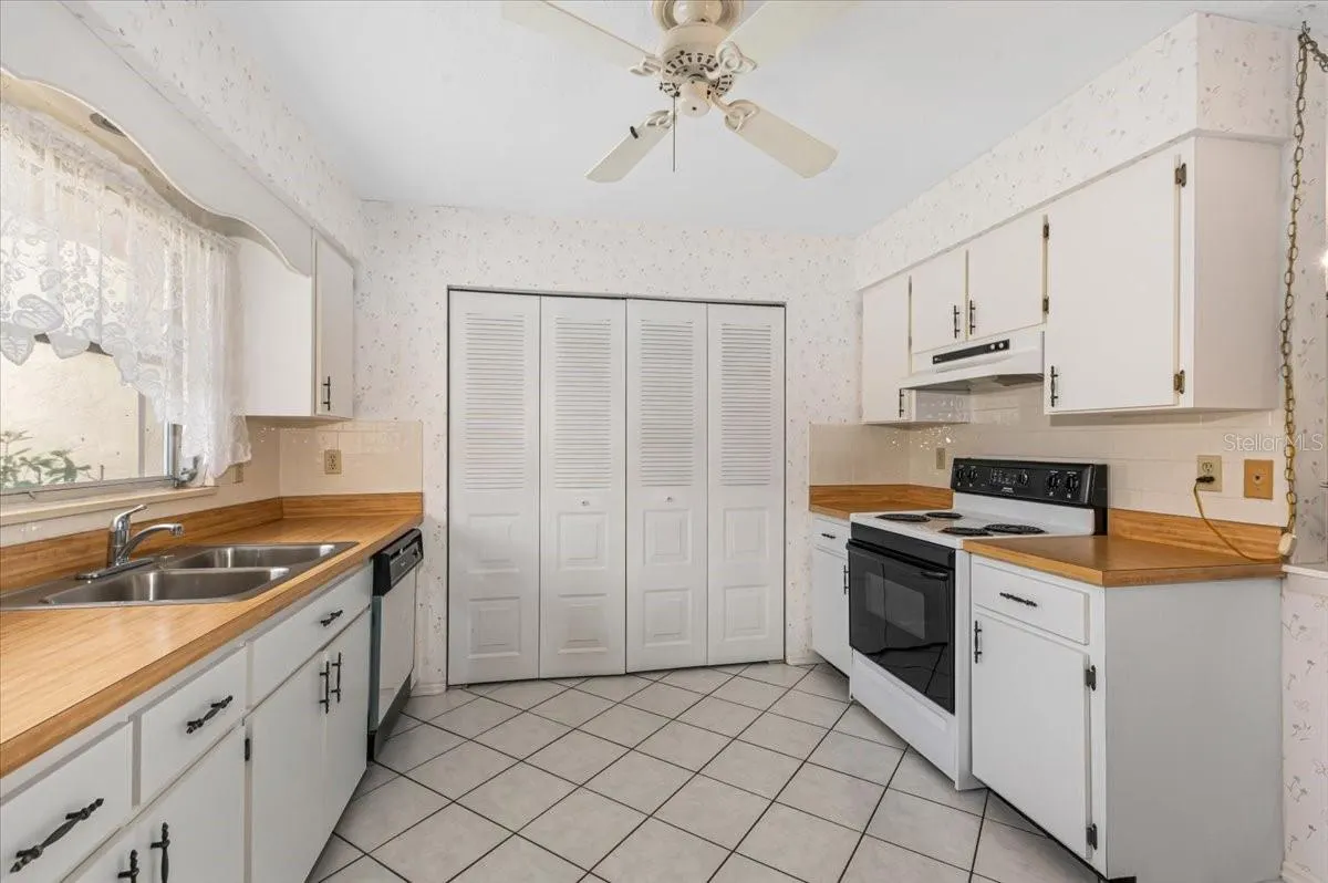4542 PAWNEE TRL #196, #196