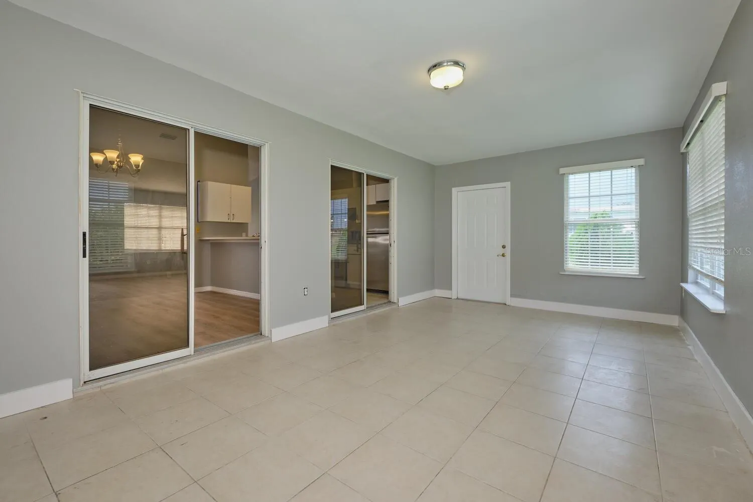 13592 CLARA LN