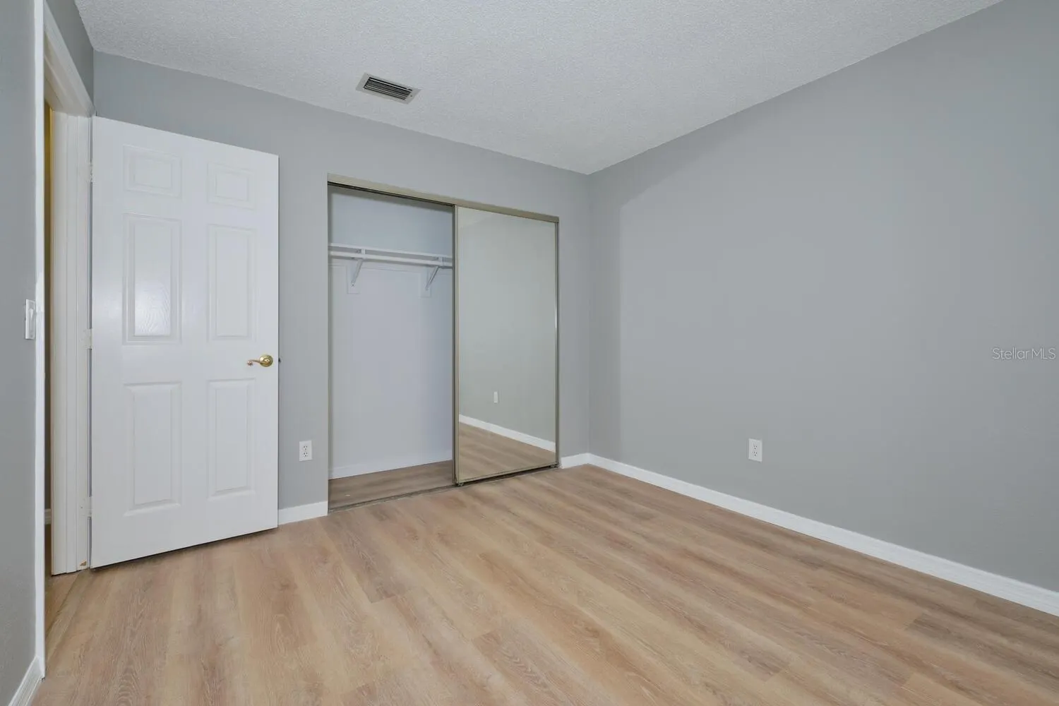 13592 CLARA LN