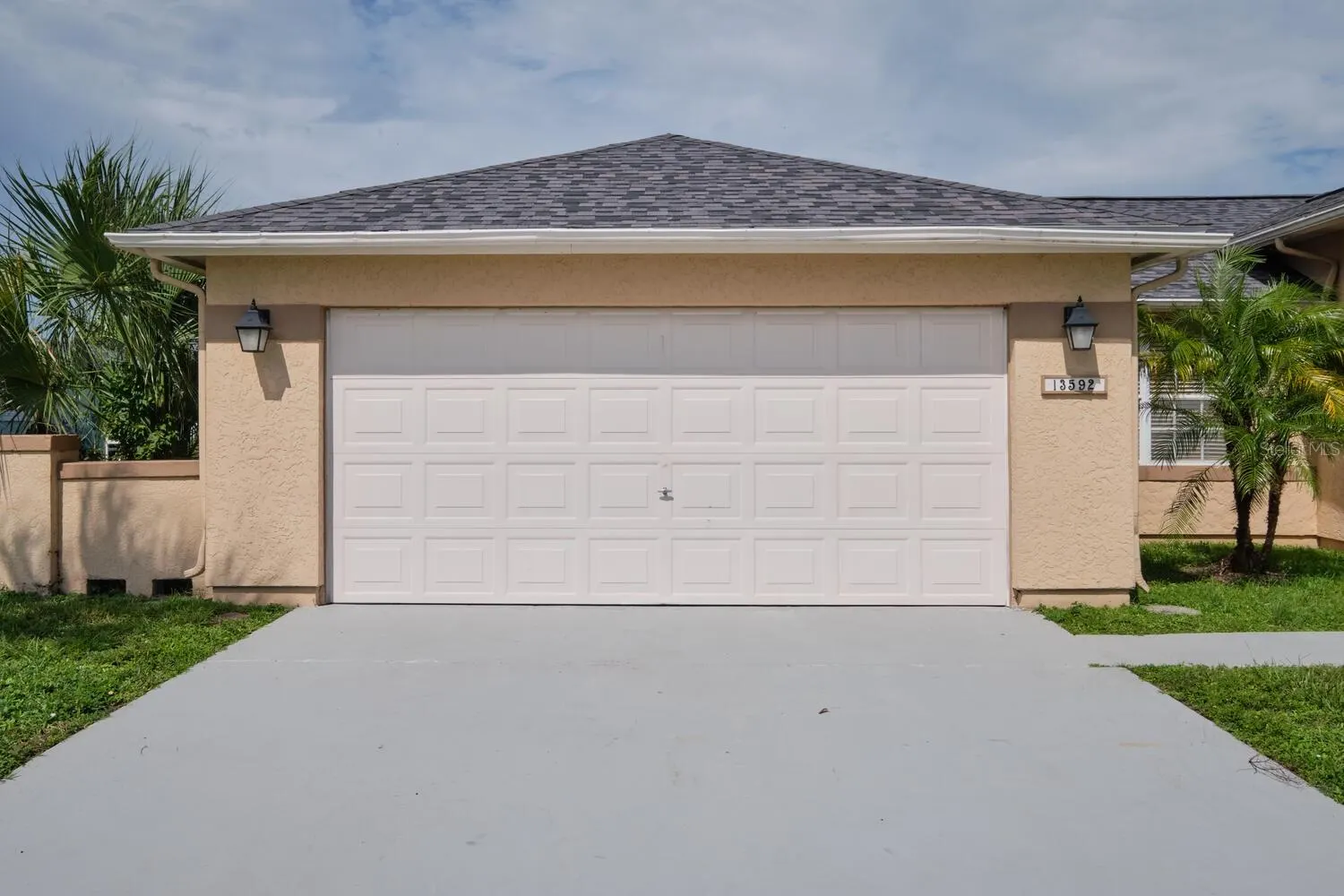 13592 CLARA LN
