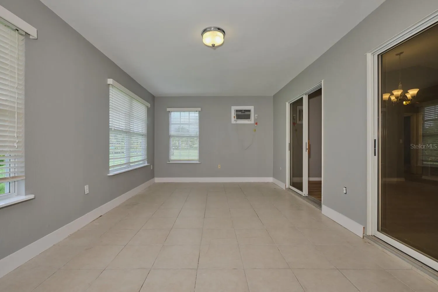13592 CLARA LN