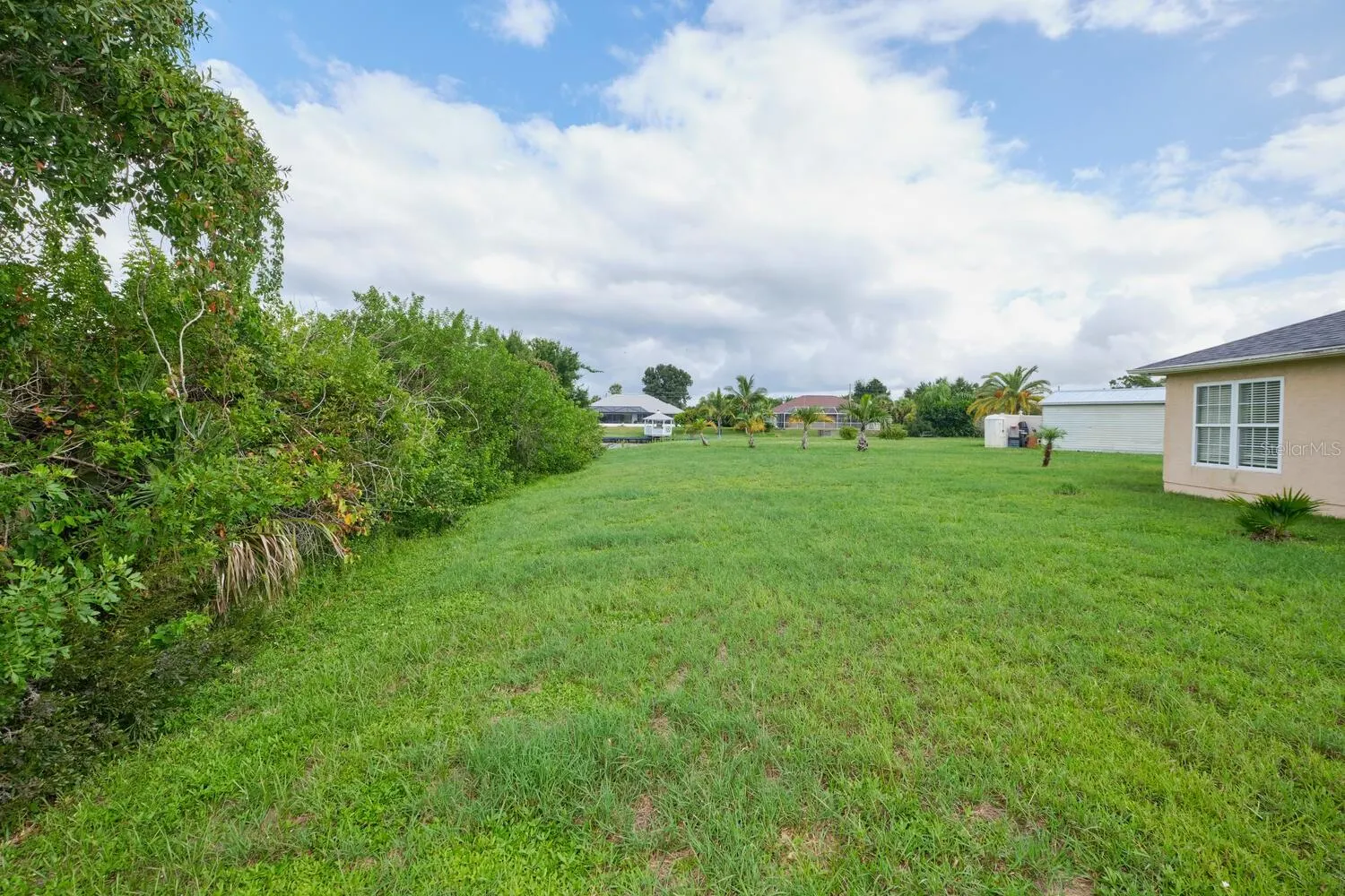 13592 CLARA LN