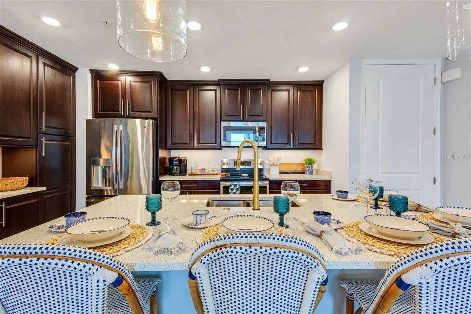 395 ARUBA CIR #101, #101