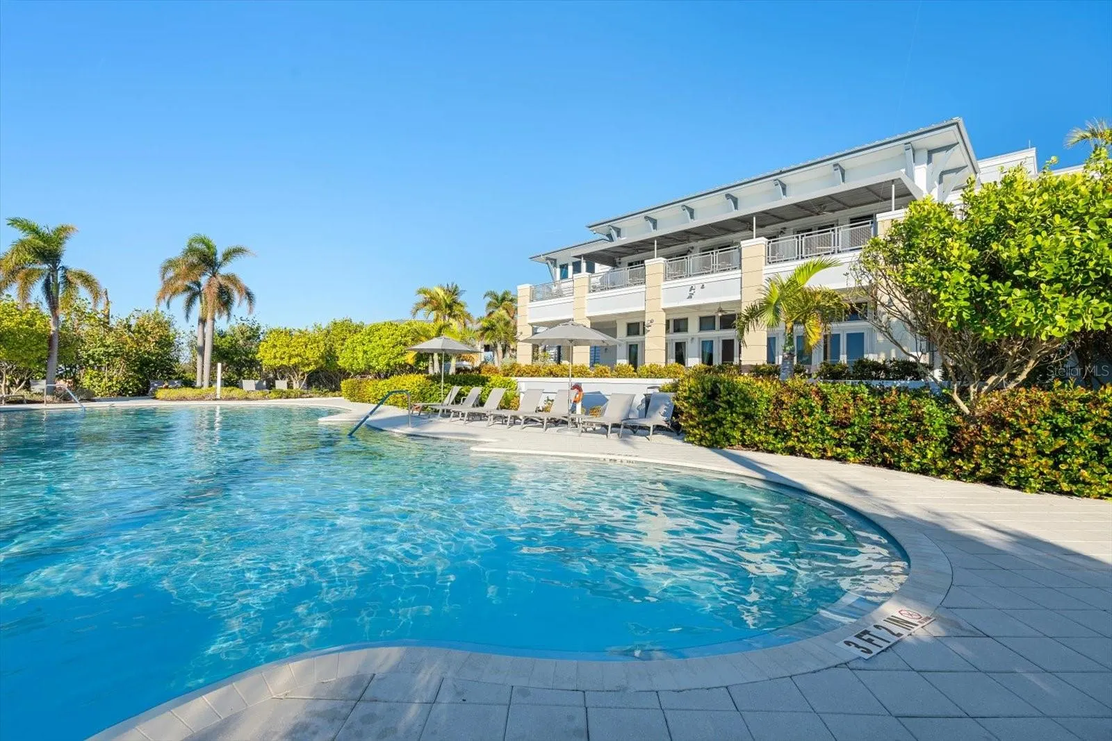 395 ARUBA CIR #101, #101