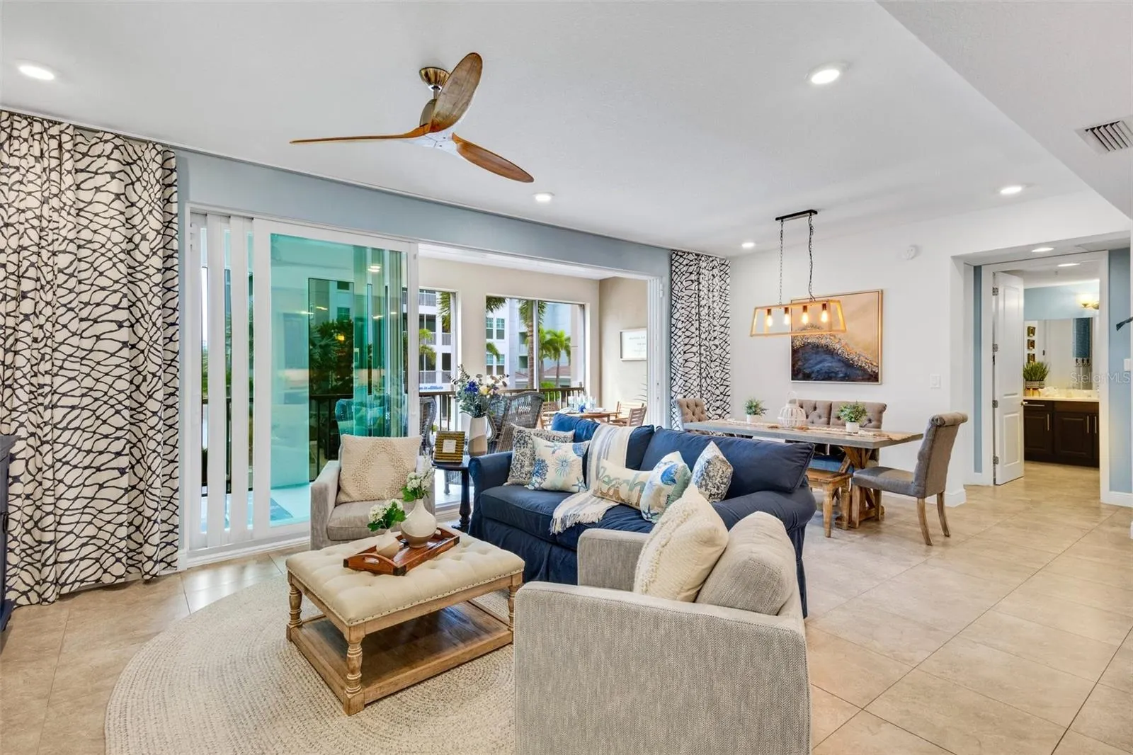 395 ARUBA CIR #101, #101