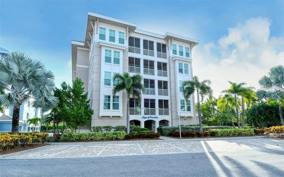 395 ARUBA CIR #101, #101