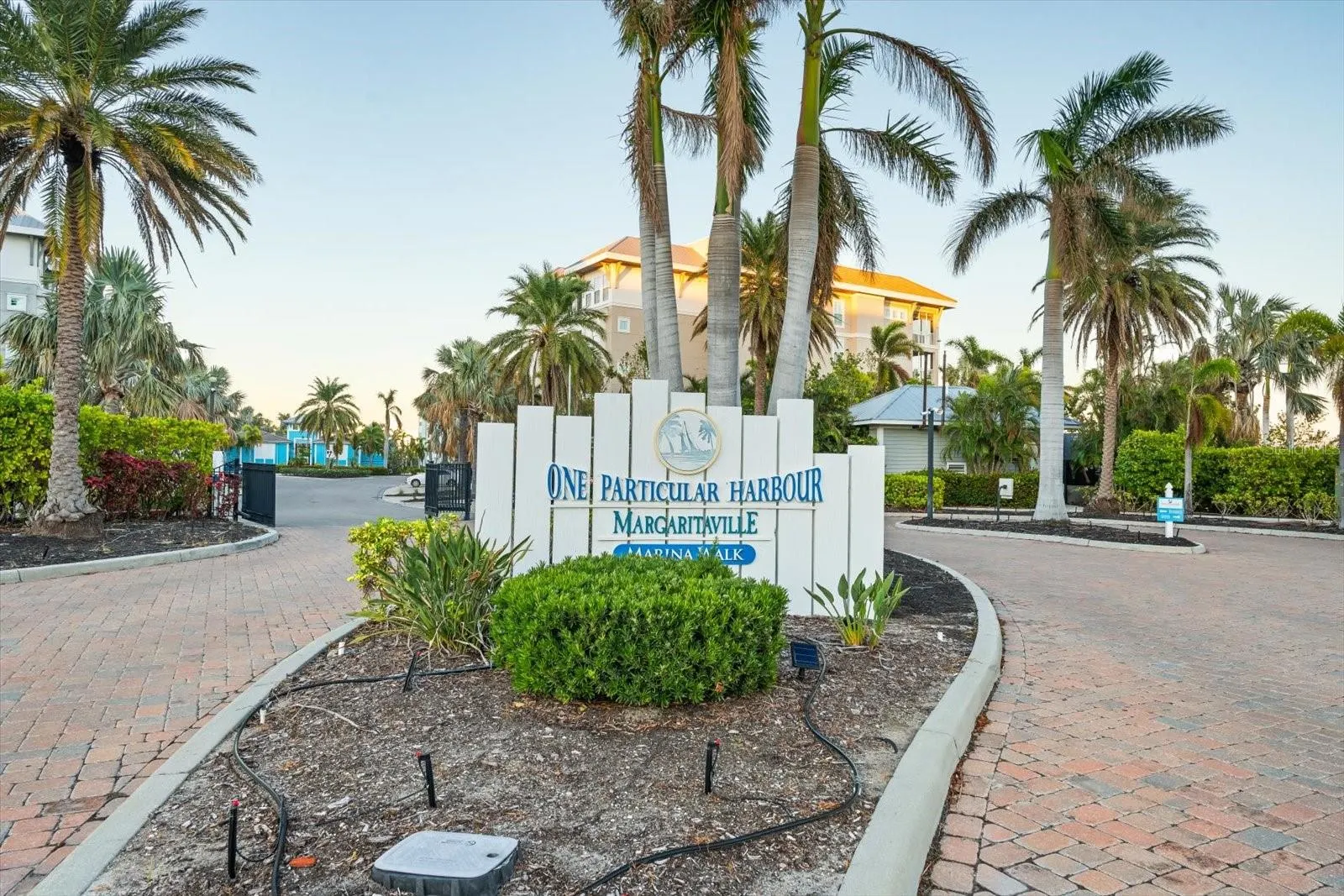 395 ARUBA CIR #101, #101