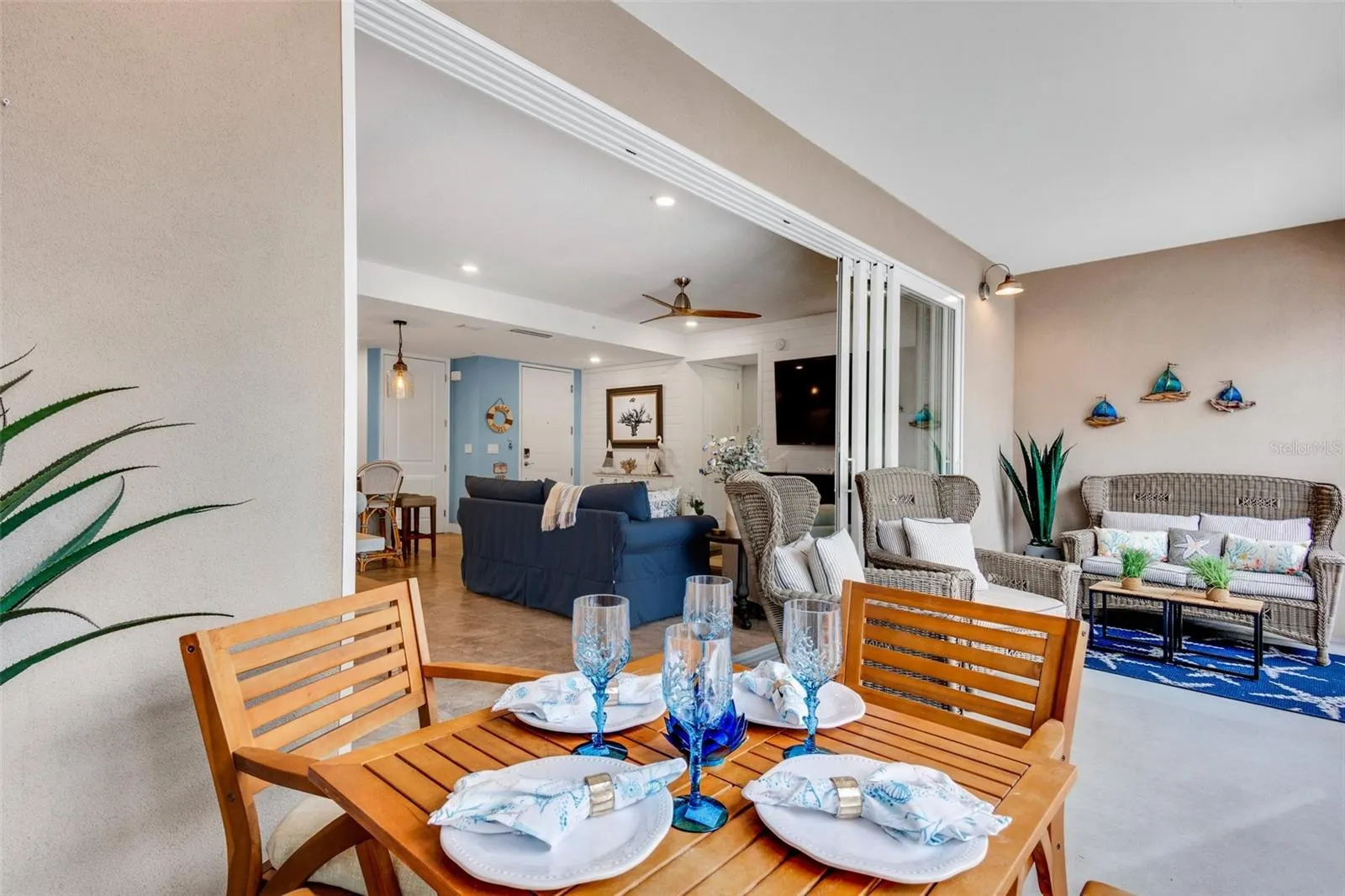 395 ARUBA CIR #101, #101