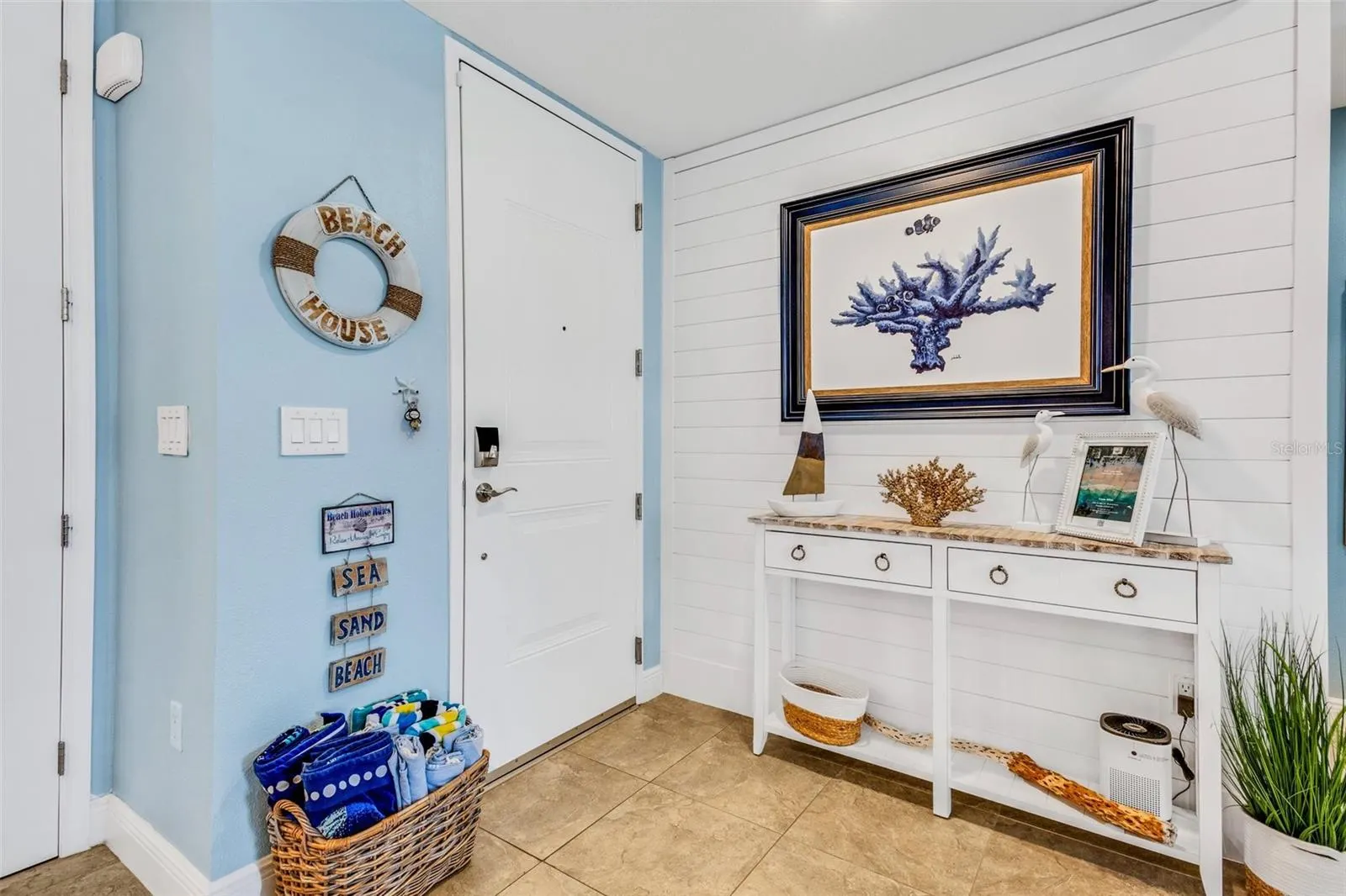 395 ARUBA CIR #101, #101