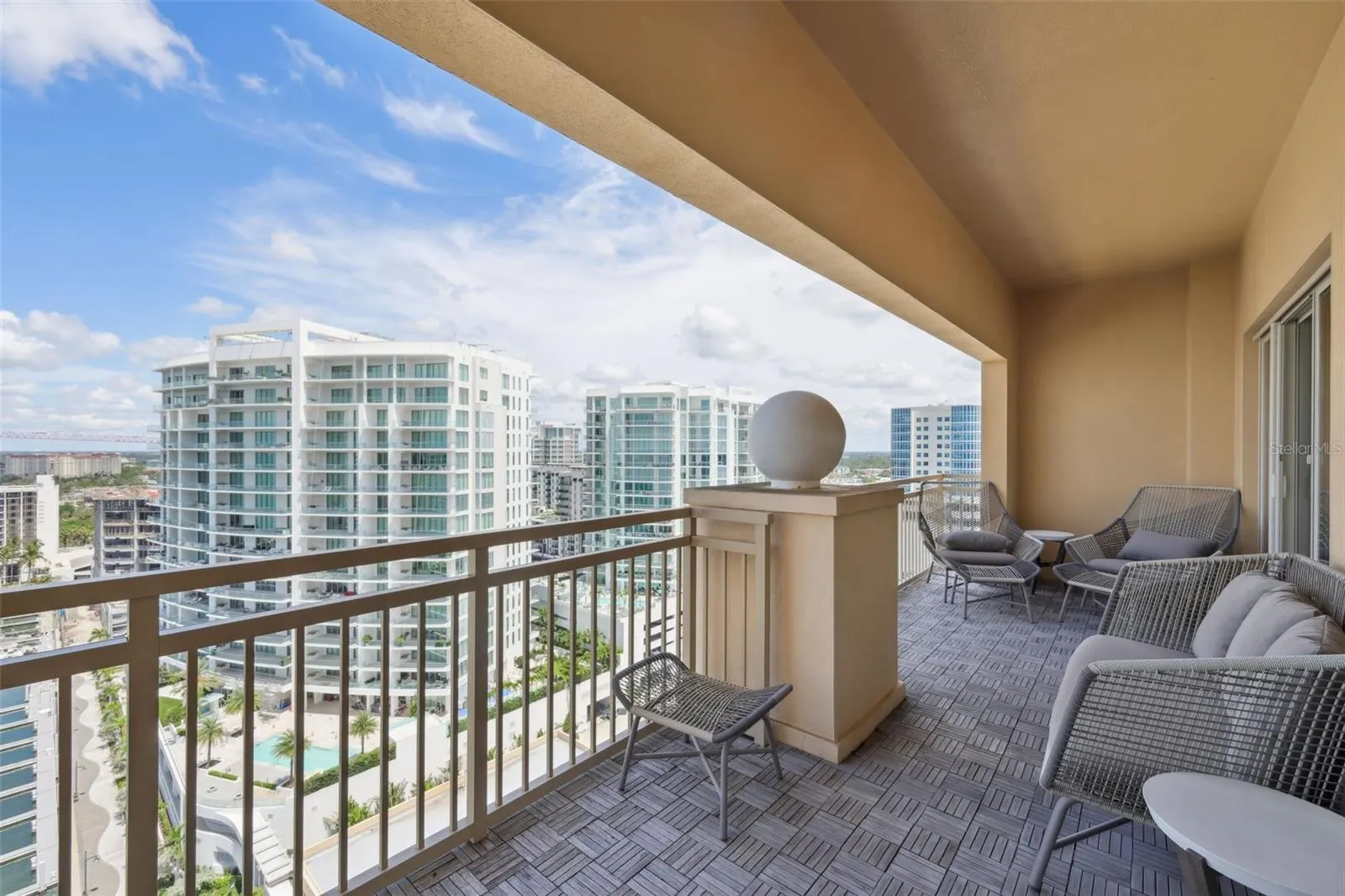 1111 RITZ CARLTON DR #1704, #1704