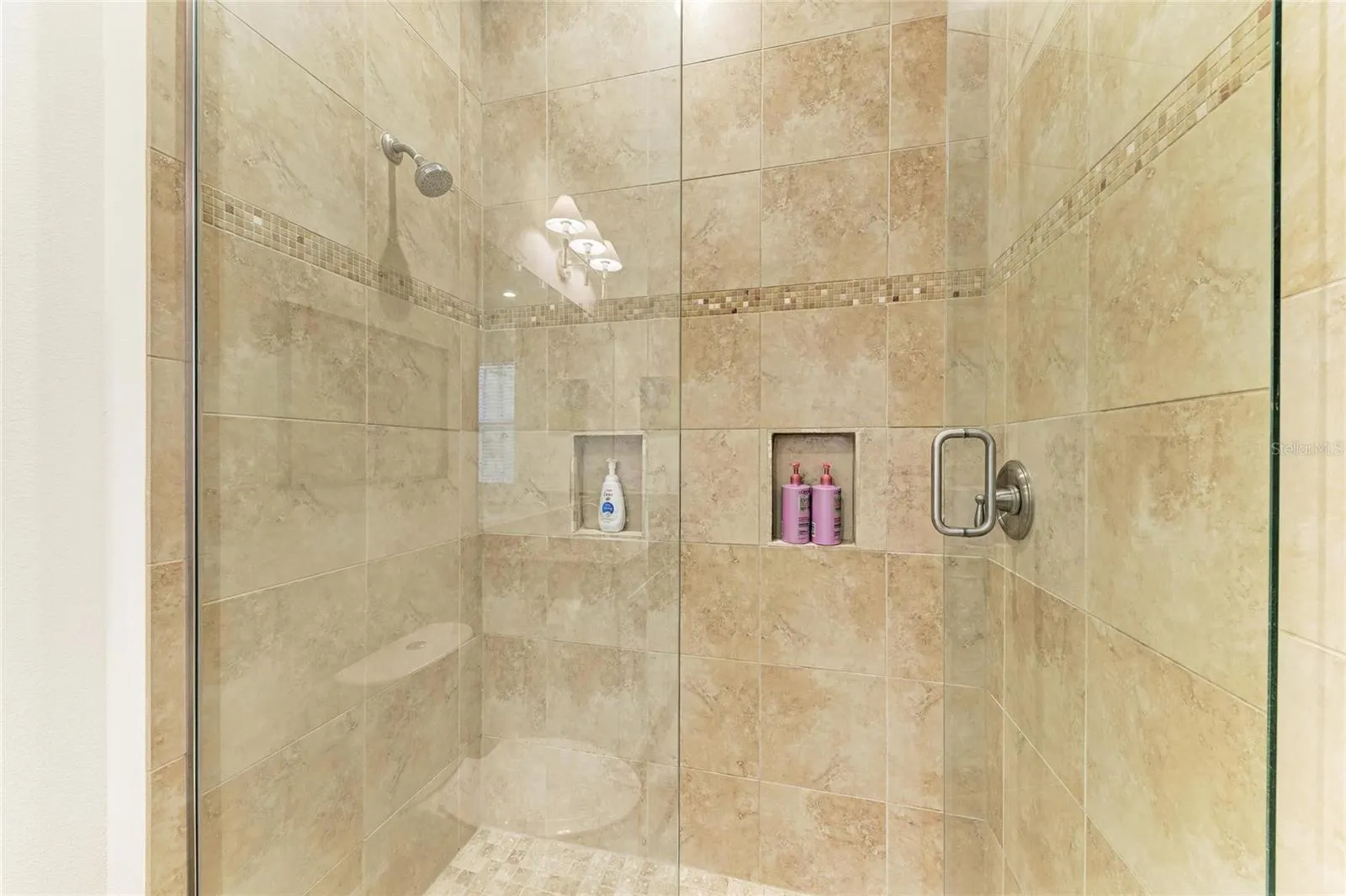 258 SAPPHIRE LAKE DR #202, #202