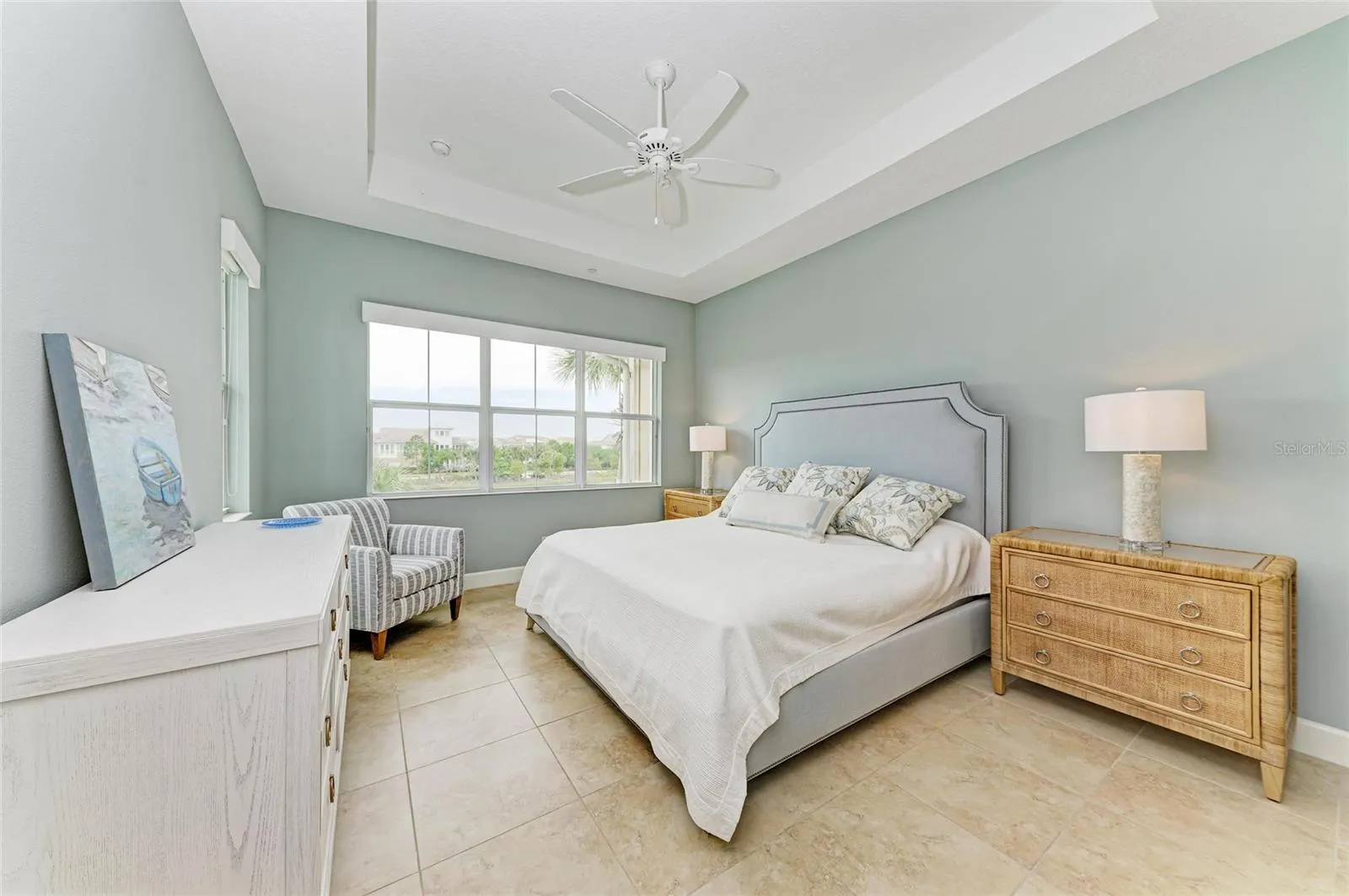 258 SAPPHIRE LAKE DR #202, #202