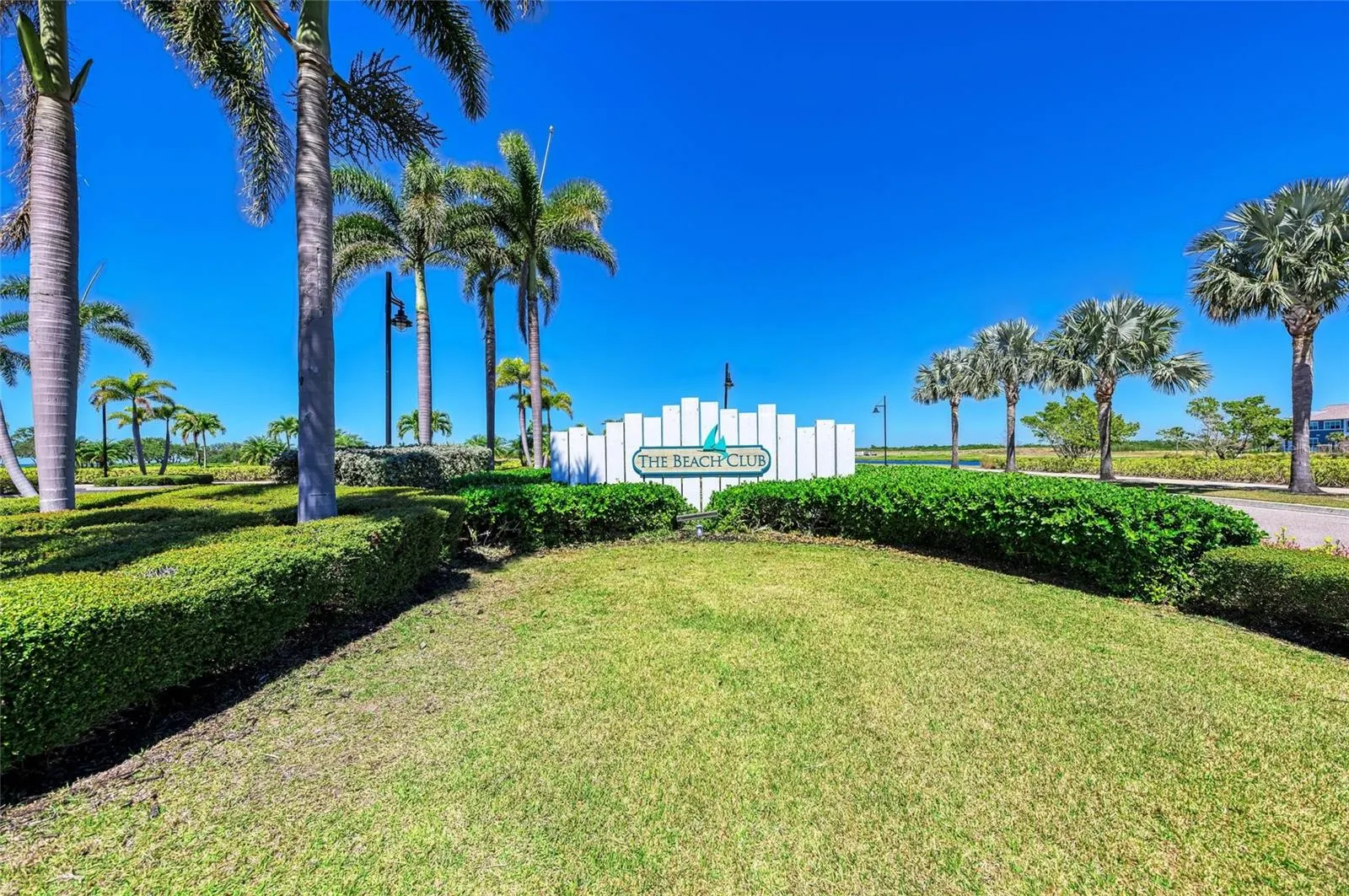 258 SAPPHIRE LAKE DR #202, #202