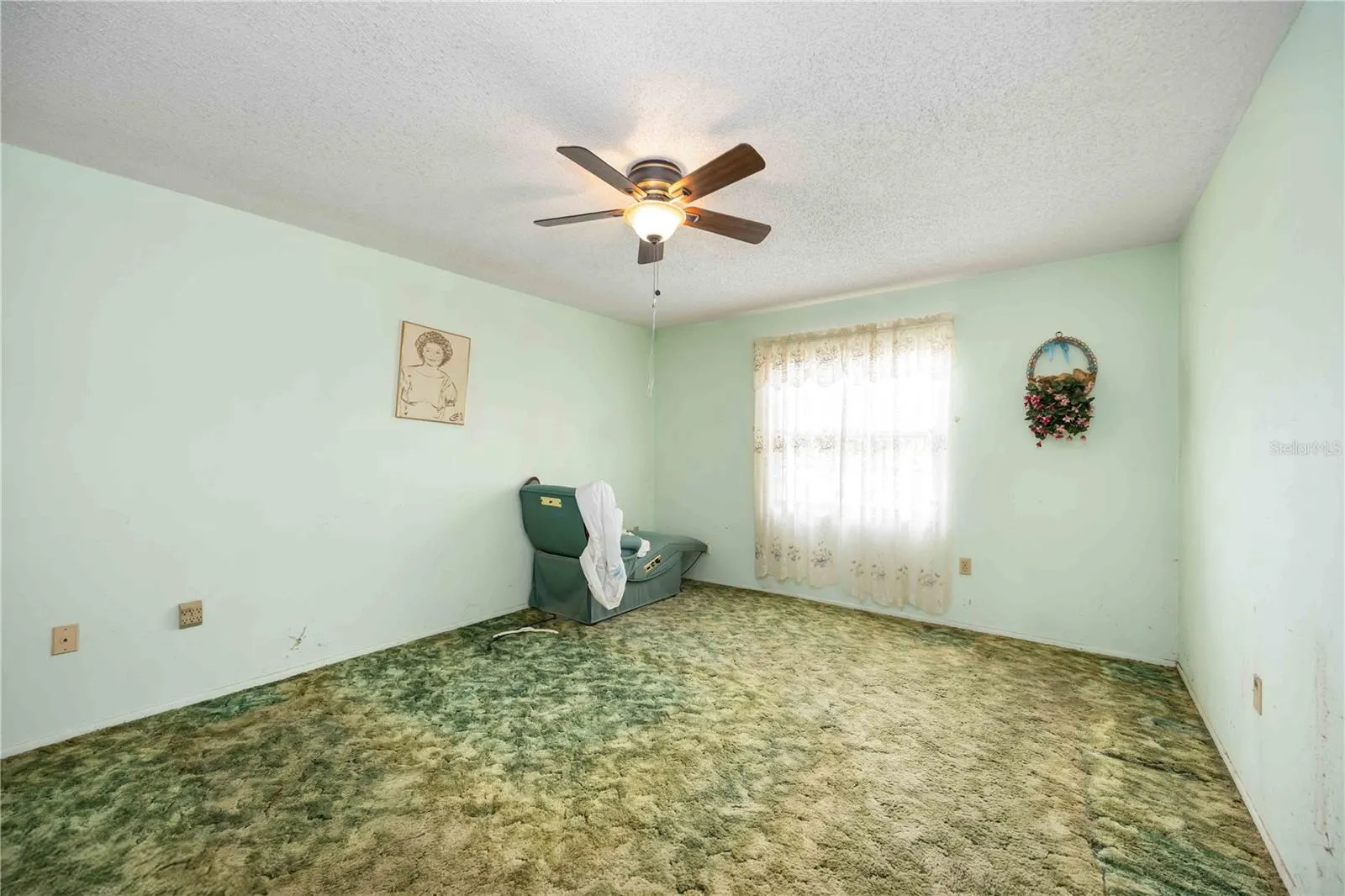 2822 PALMADELIA AVE