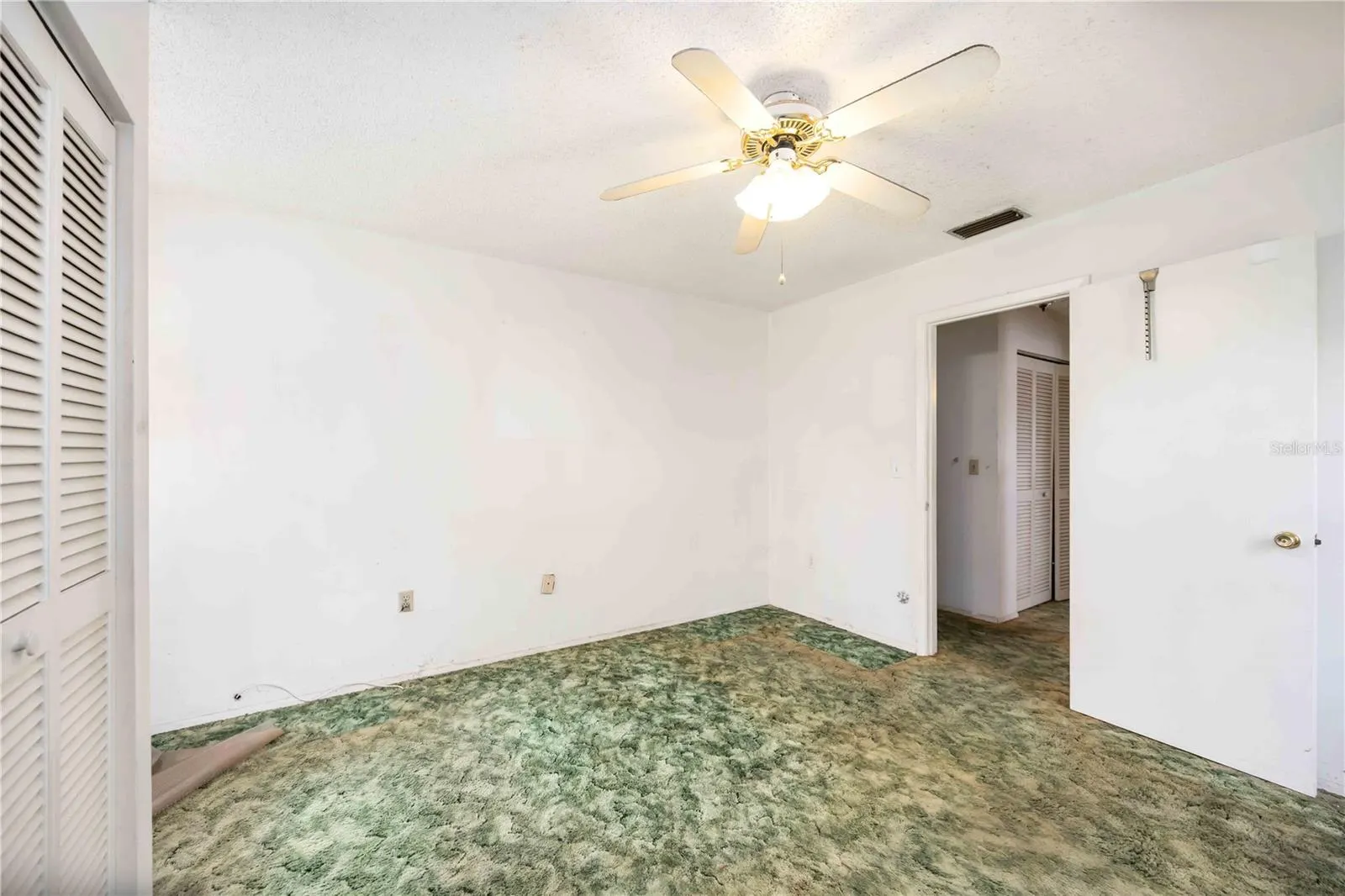 2822 PALMADELIA AVE