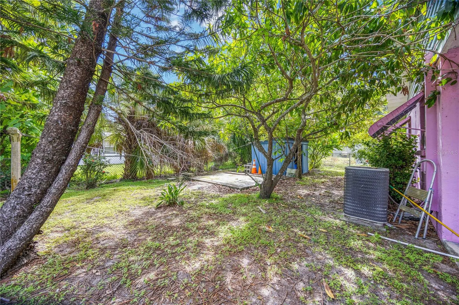 2822 PALMADELIA AVE