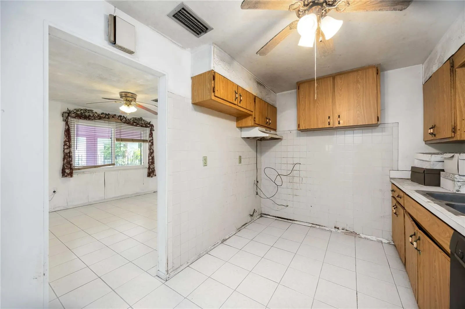 2822 PALMADELIA AVE