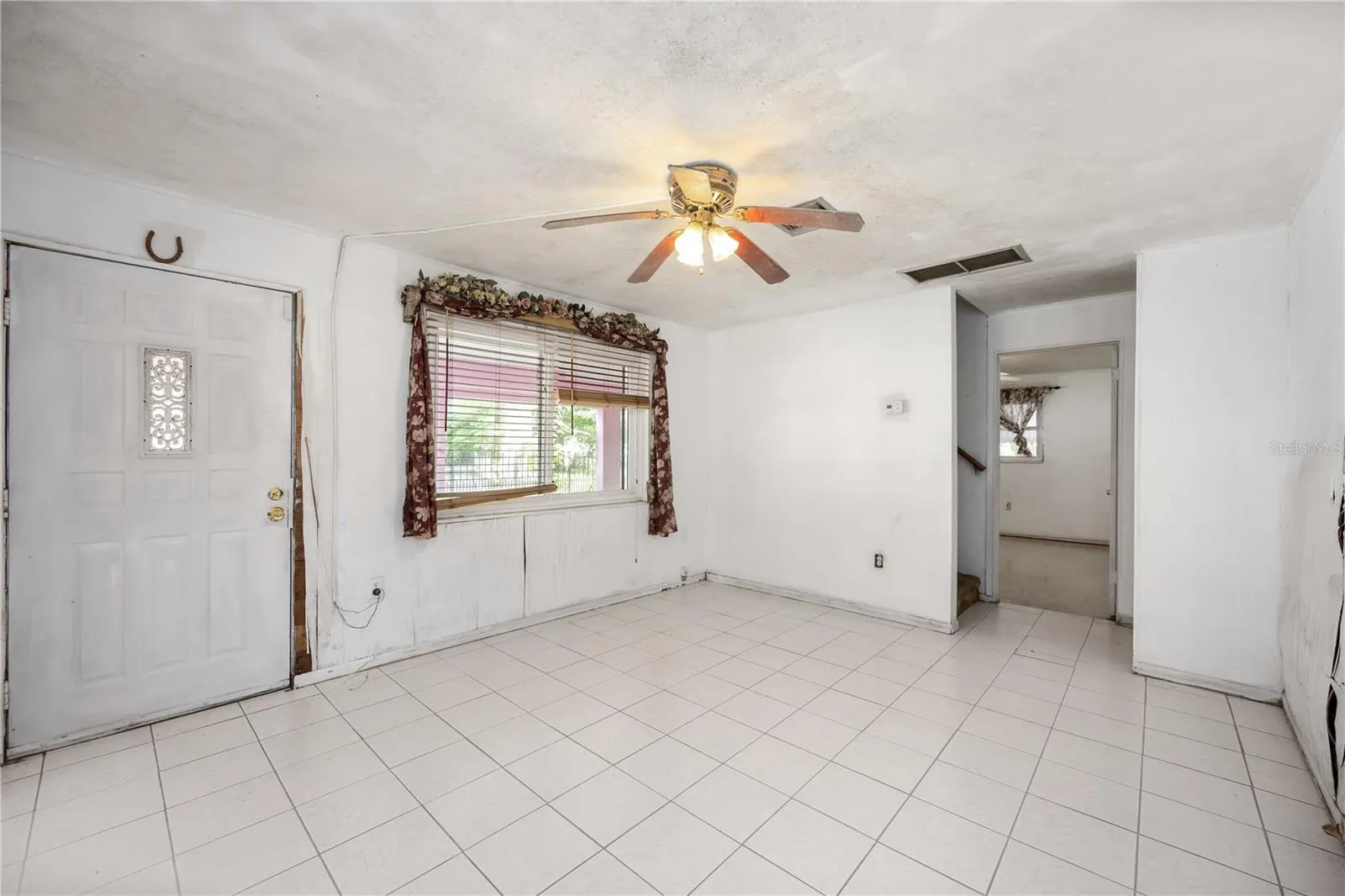 2822 PALMADELIA AVE