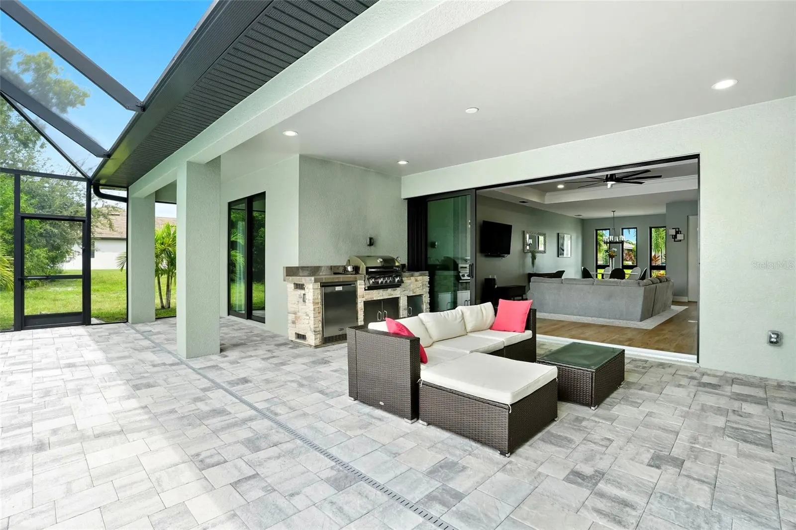 1418 SW 1ST PL
