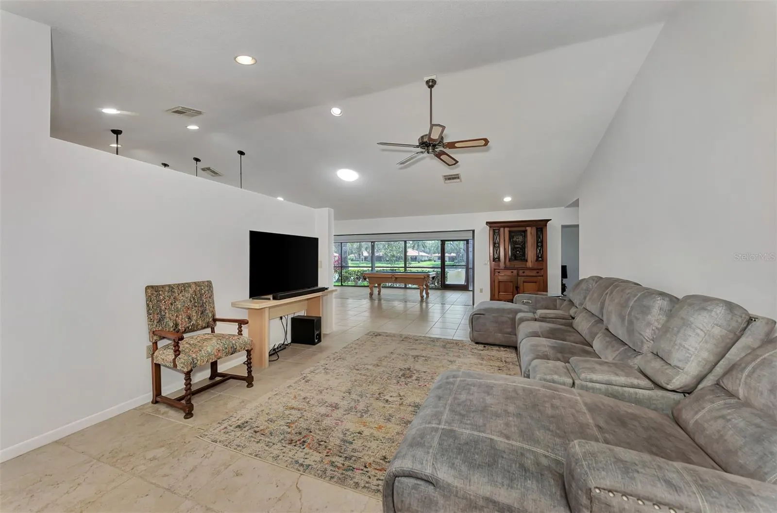 5651 GOLF POINTE DR