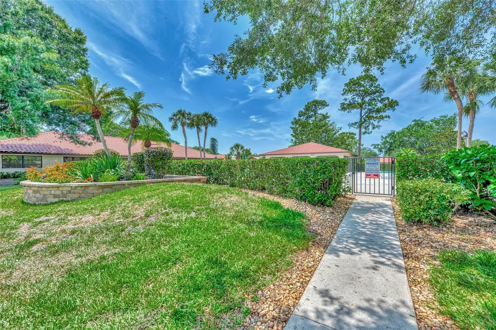 5651 GOLF POINTE DR