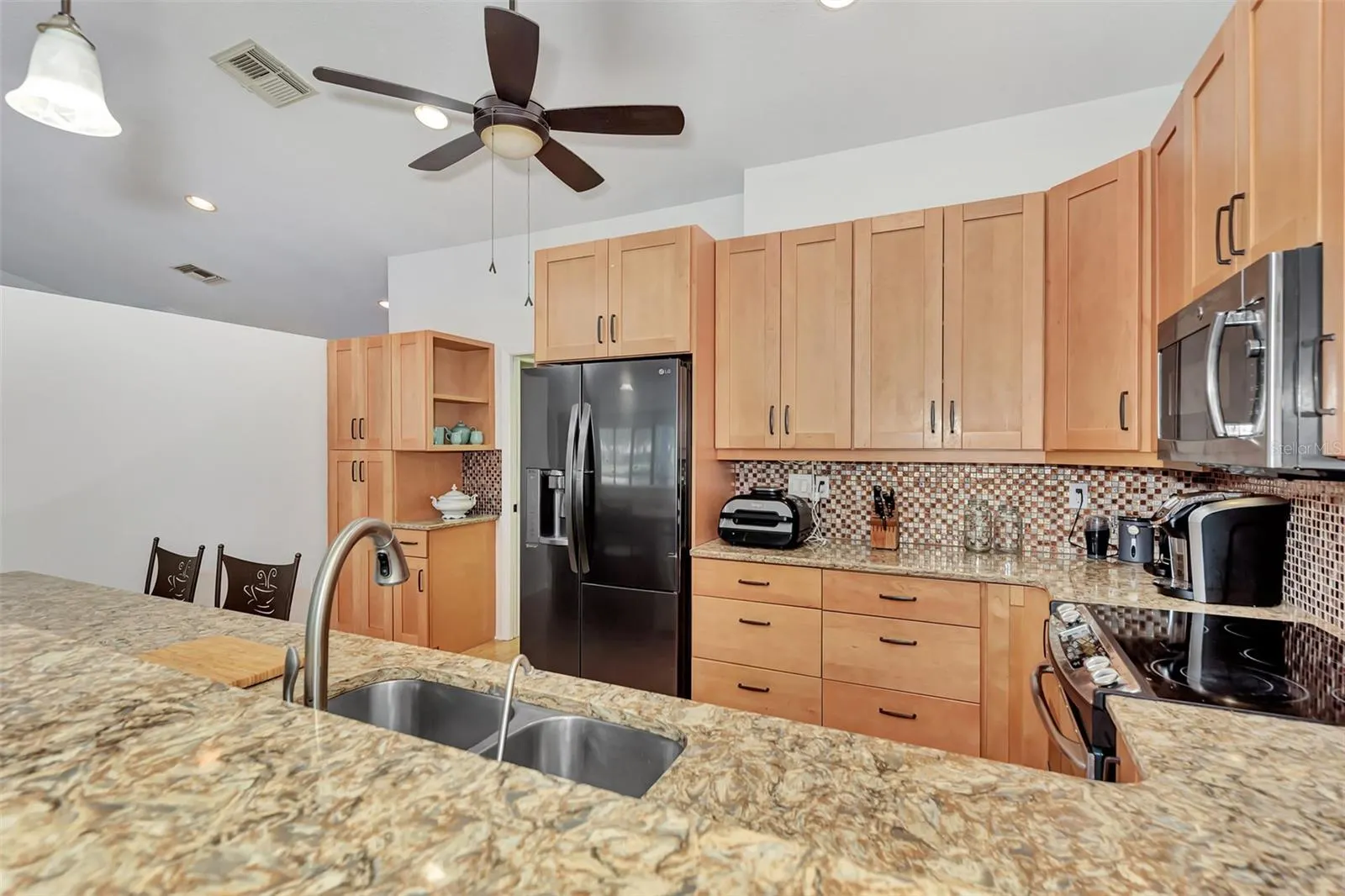 5651 GOLF POINTE DR