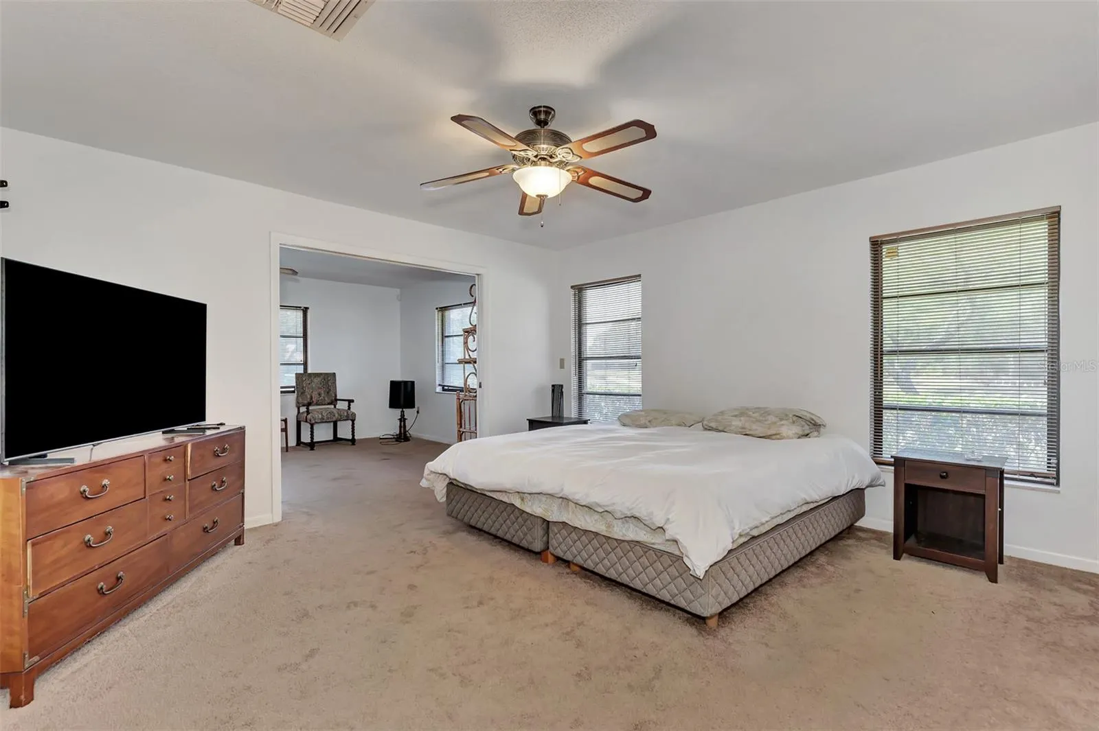 5651 GOLF POINTE DR