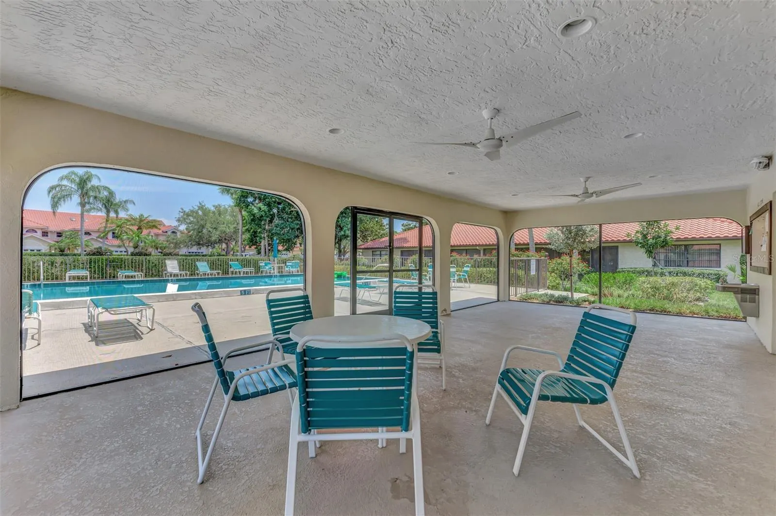 5651 GOLF POINTE DR