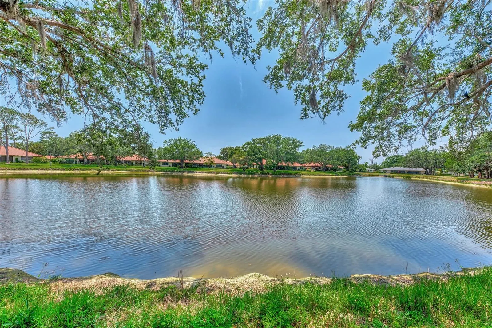 5651 GOLF POINTE DR