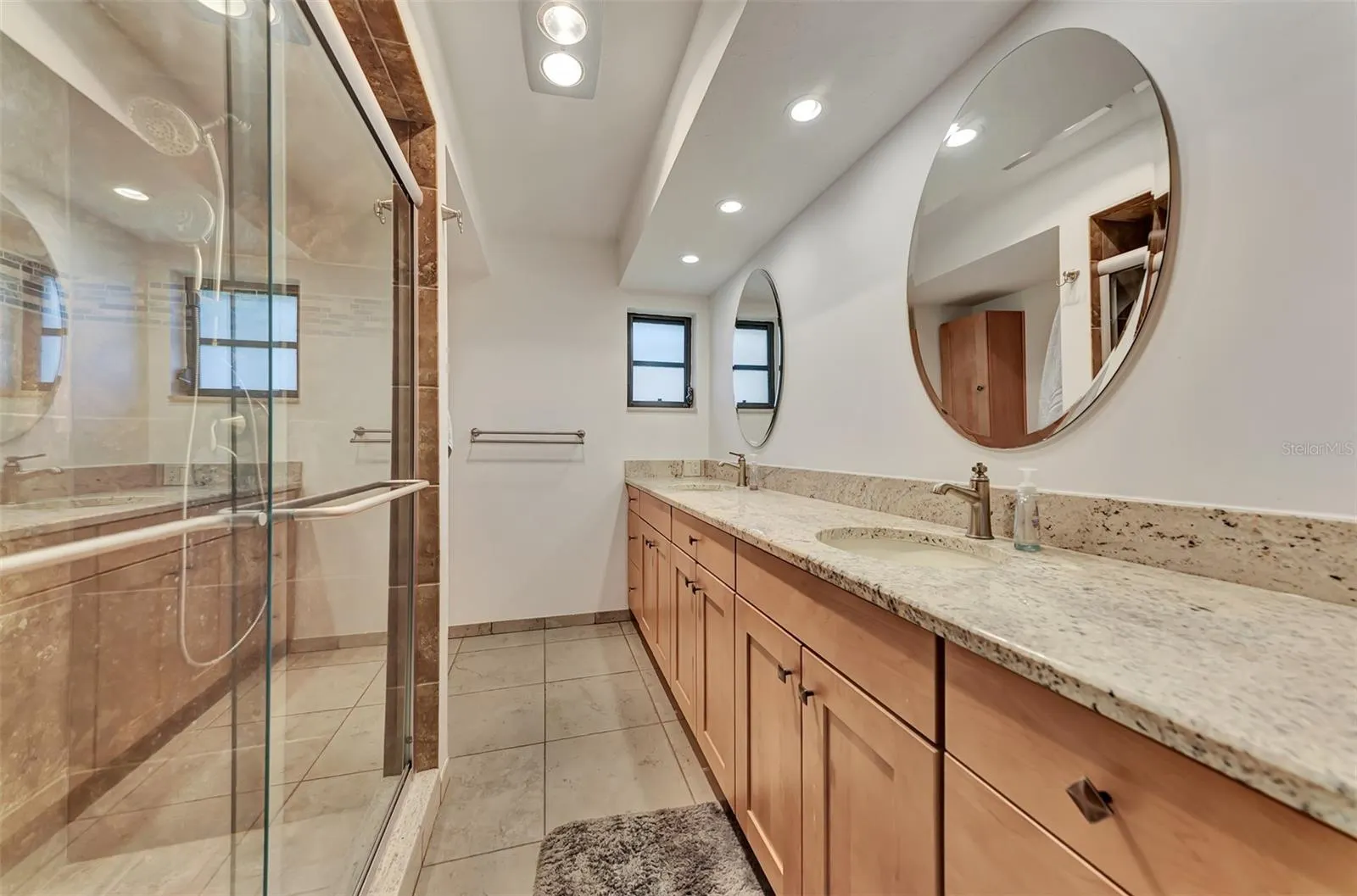 5651 GOLF POINTE DR