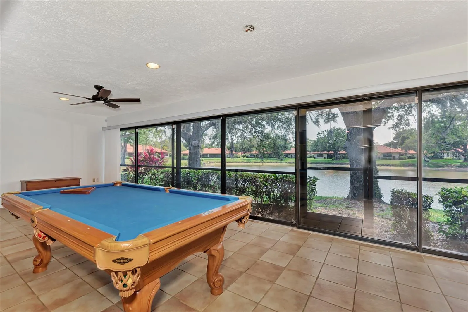 5651 GOLF POINTE DR