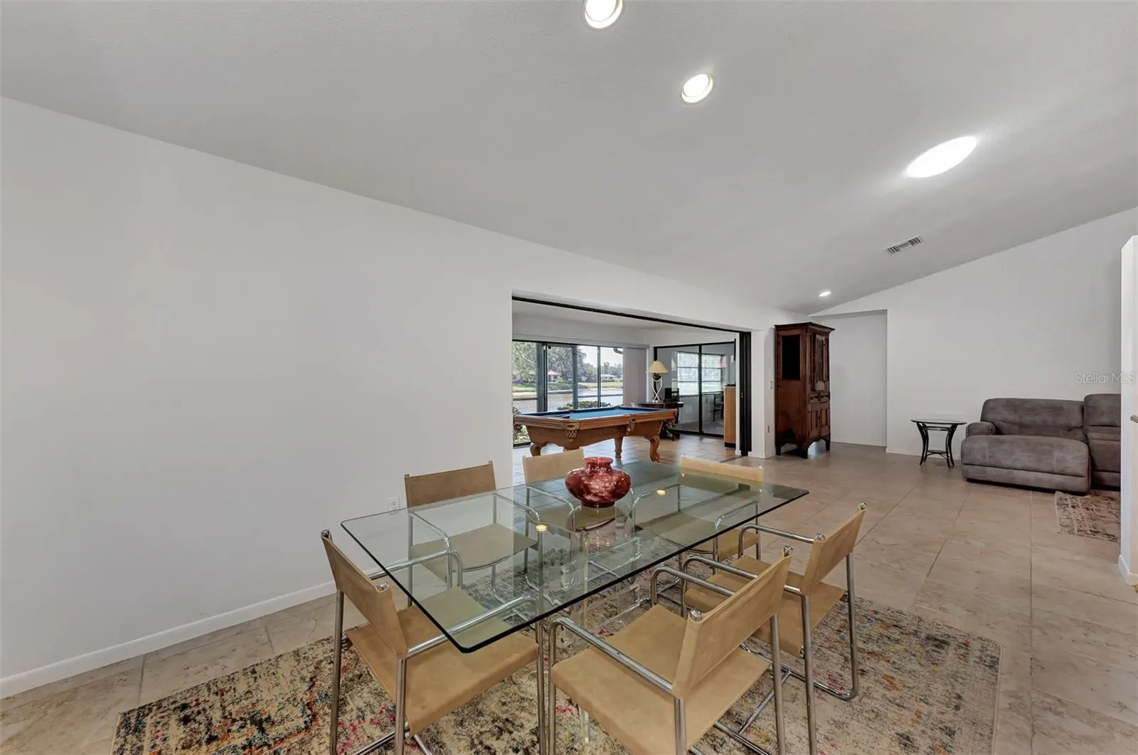 5651 GOLF POINTE DR