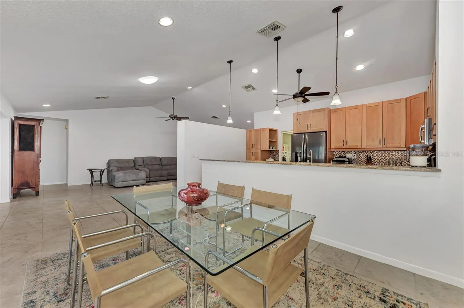 5651 GOLF POINTE DR
